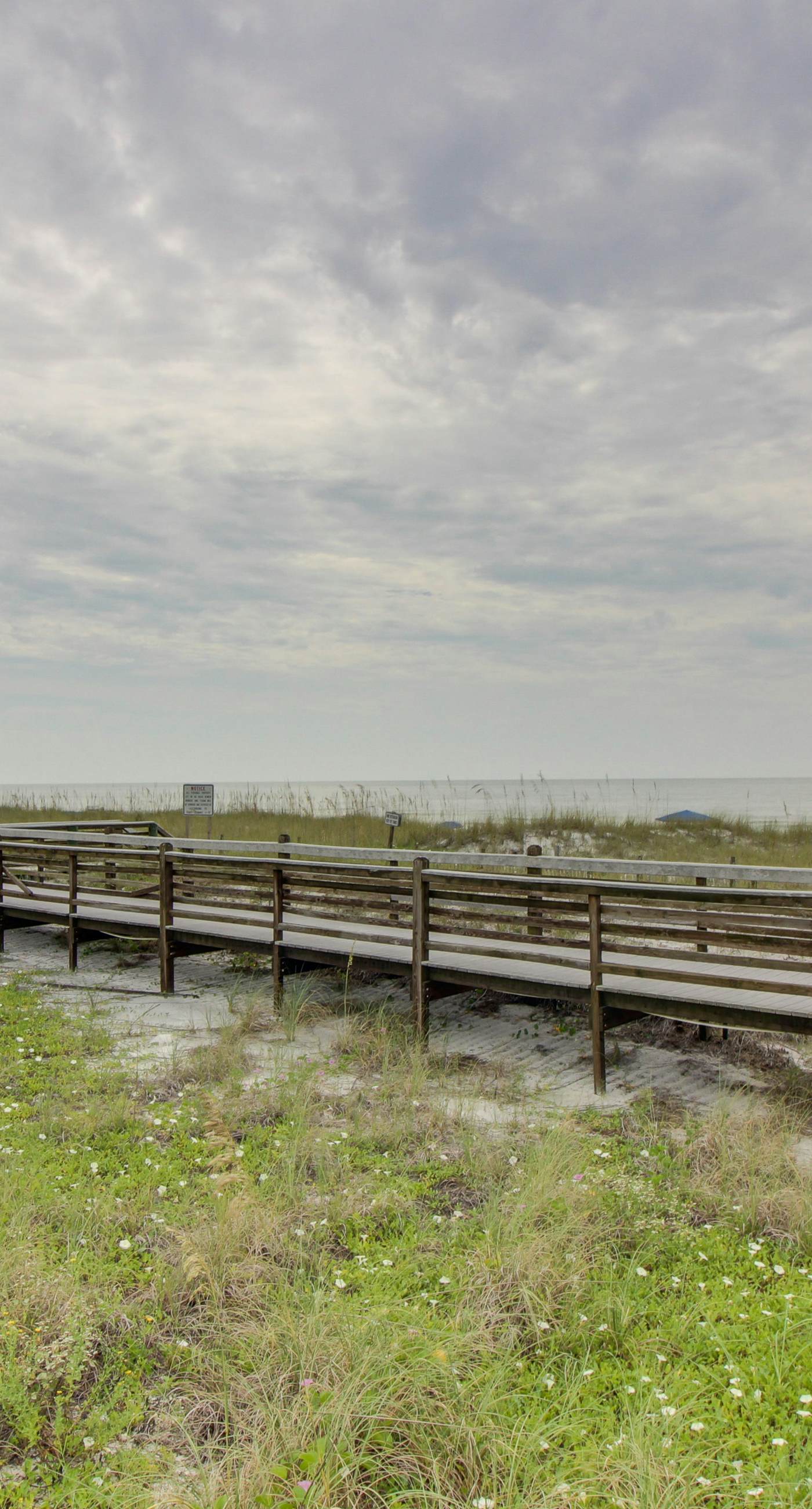 Lakefront condo with WiFi, water&beach views, pool