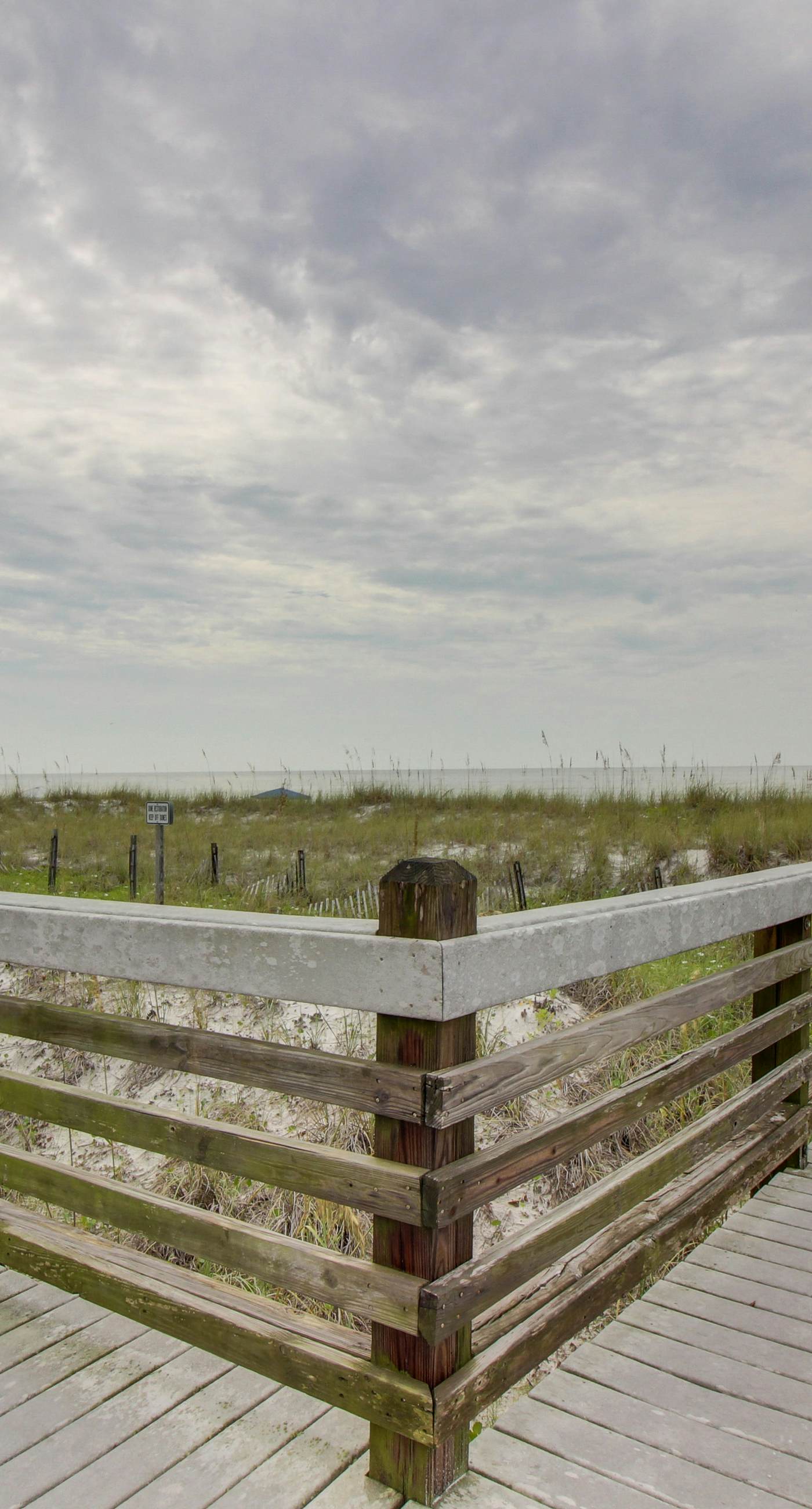 Lakefront condo with WiFi, water&beach views, pool