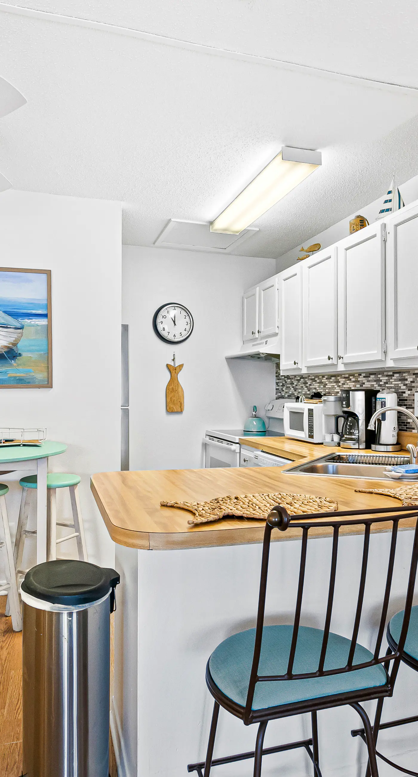 Coastal Condo with heated pool, hot tub, tennis, & beach access