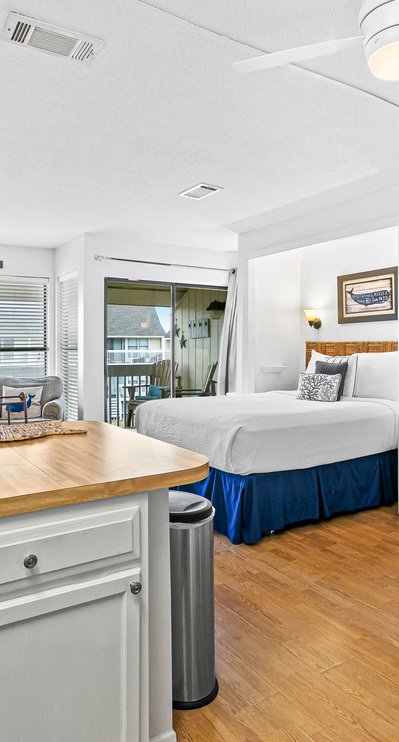 Coastal Condo with heated pool, hot tub, tennis, & beach access