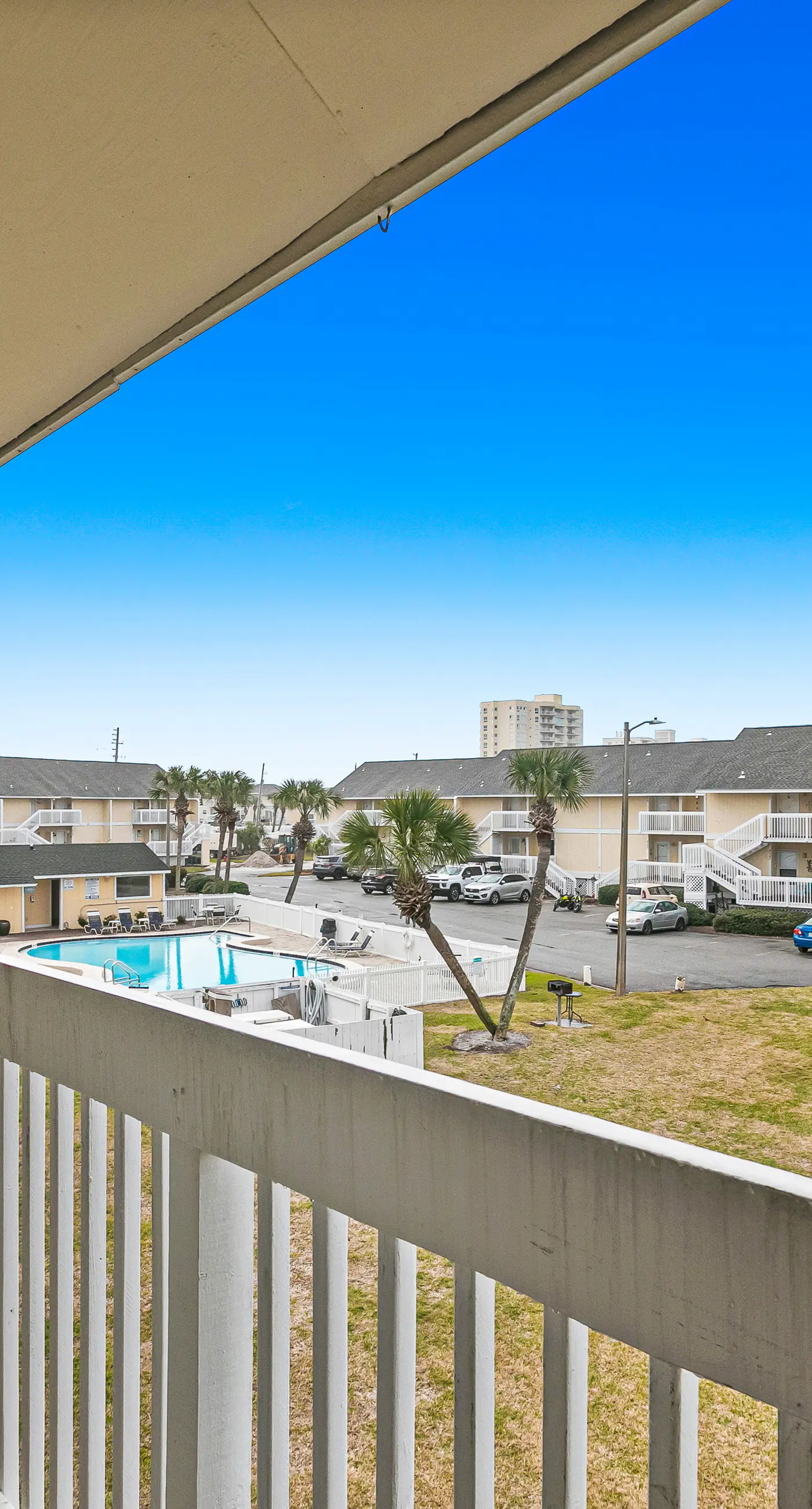 Coastal Condo with heated pool, hot tub, tennis, & beach access