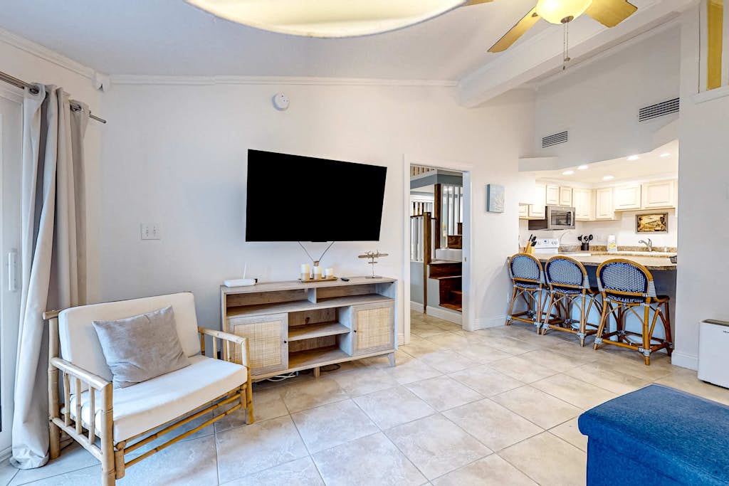 Gorgeous Soundside Home close to everything and Beach Access