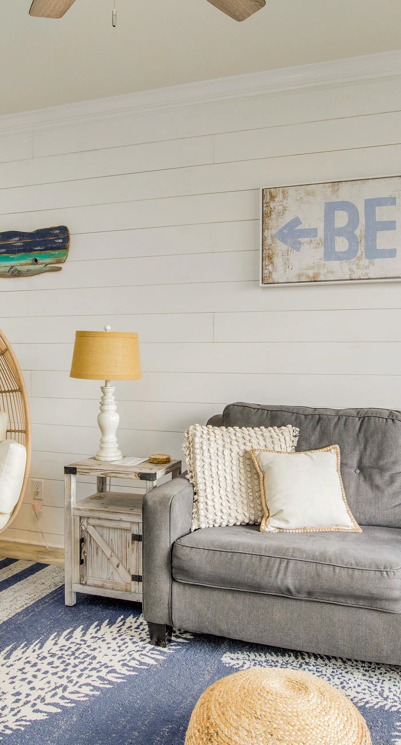 Remodeled condo with bay views, pool, fishing pier, & easy beach access