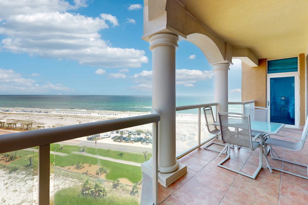 Gulf-view condo with pool, hot tub, beach access, tennis, balcony, AC, & W/D