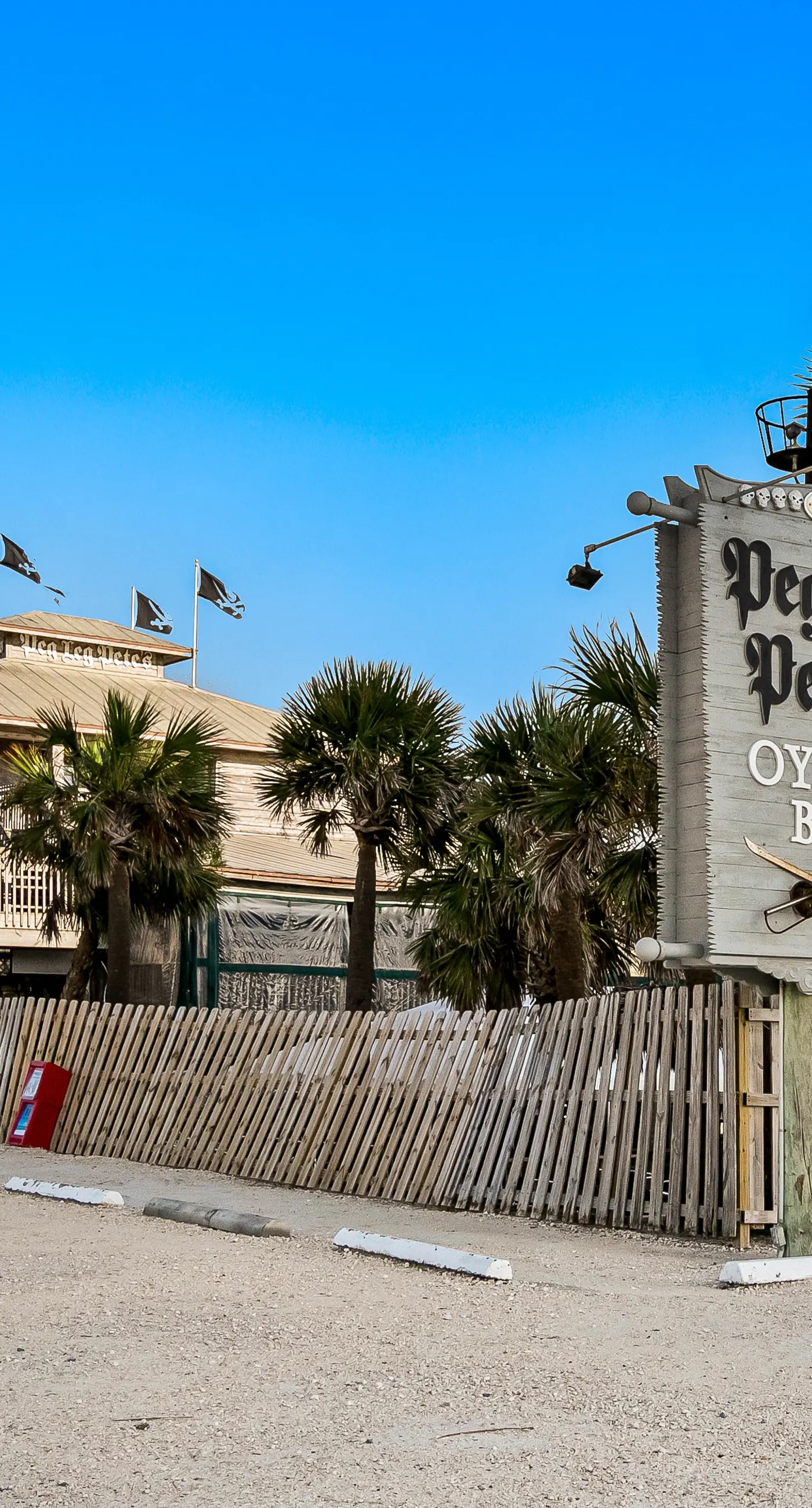 Gulf-view condo with pool, hot tub, beach access, tennis, balcony, AC, & W/D