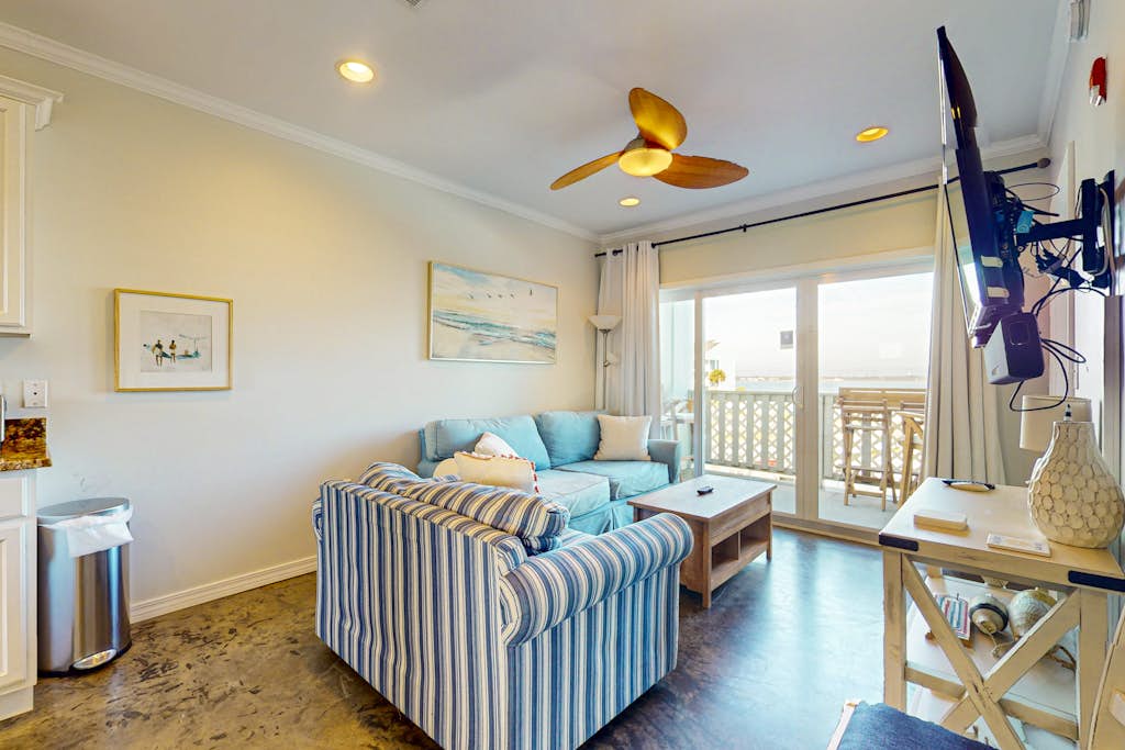 Gorgeous coastal home with plenty of space and easy beach access