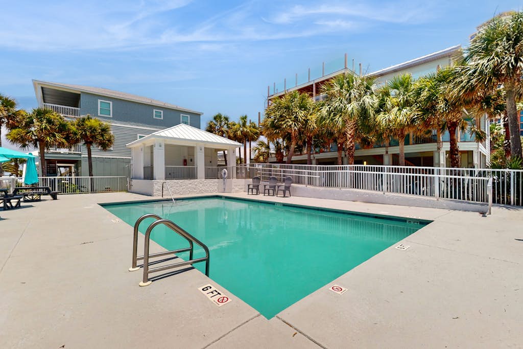 Spacious home with  shared pool, large kitchen and close to beach