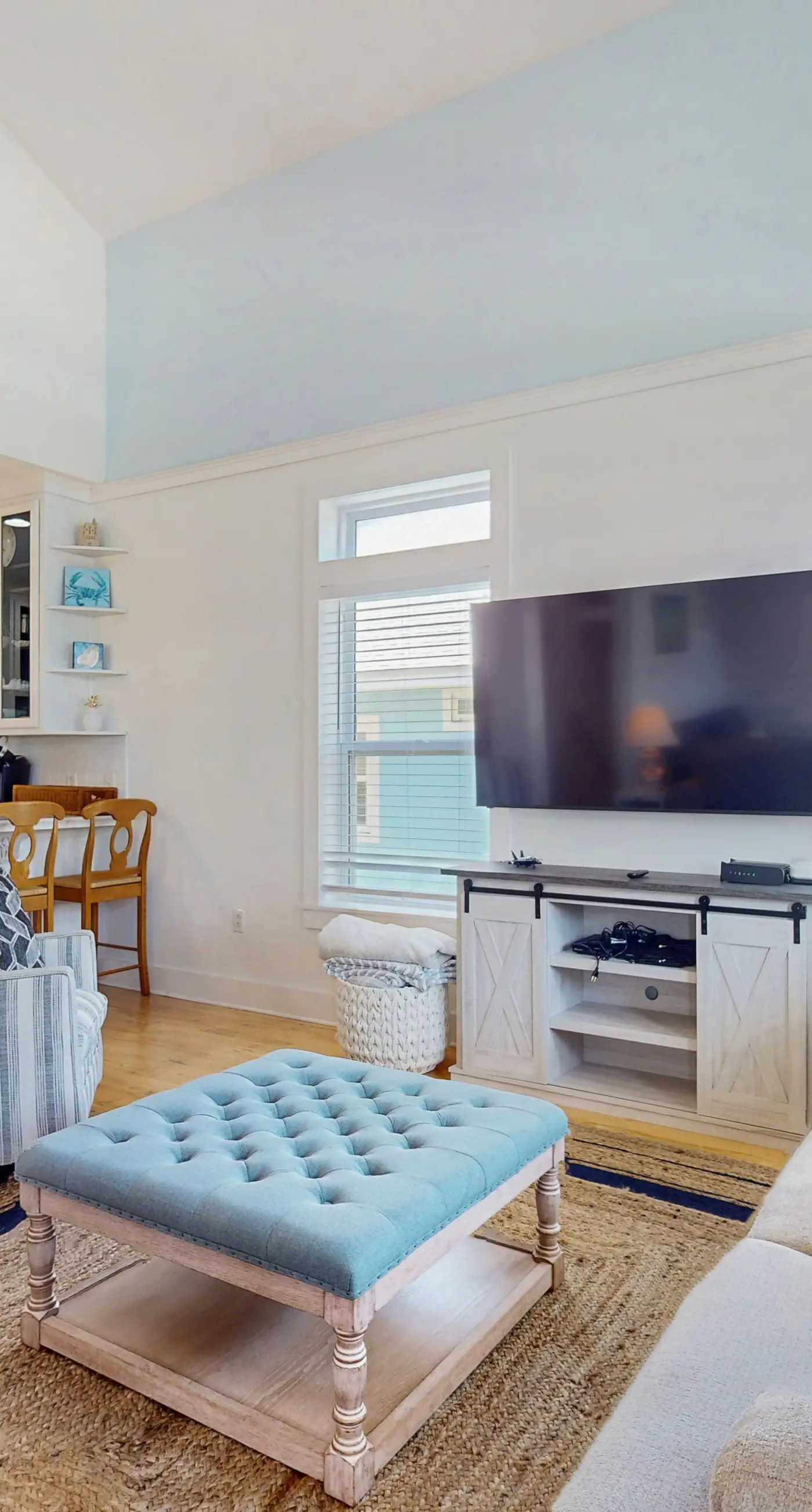 Spacious home with  shared pool, large kitchen and close to beach