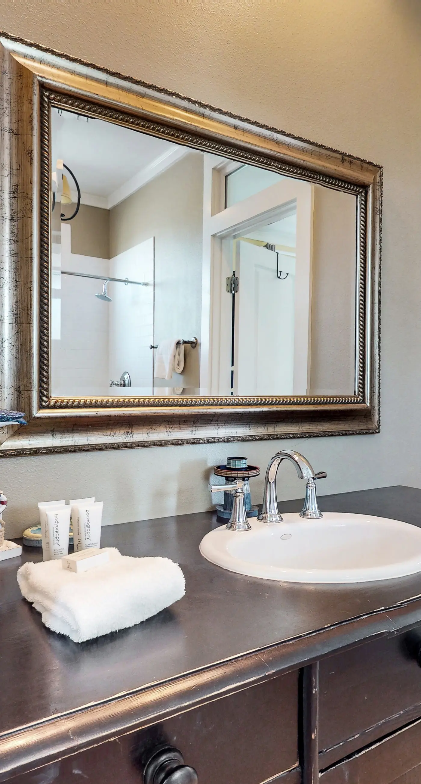 Spacious home with  shared pool, large kitchen and close to beach