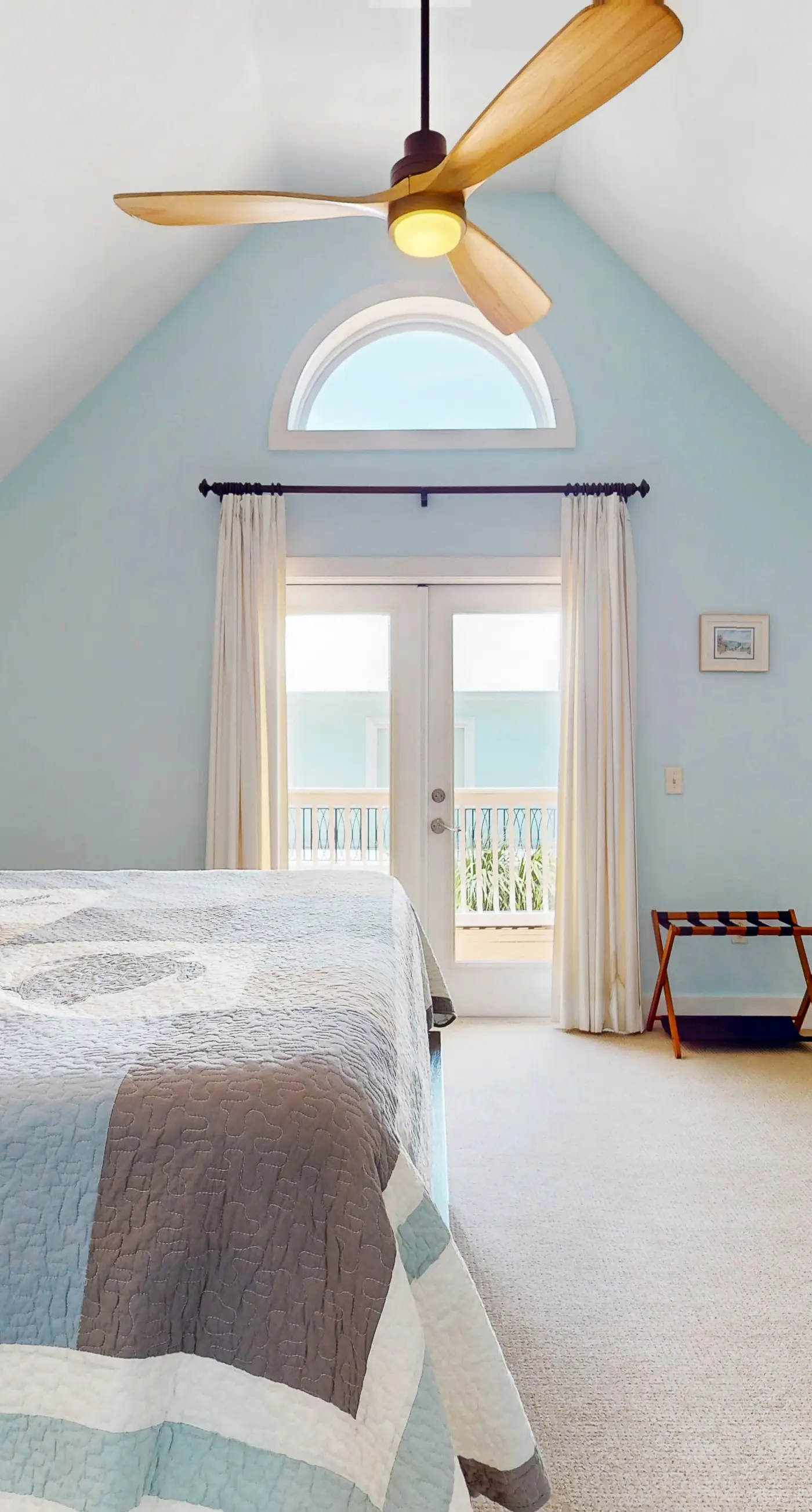 Spacious home with  shared pool, large kitchen and close to beach