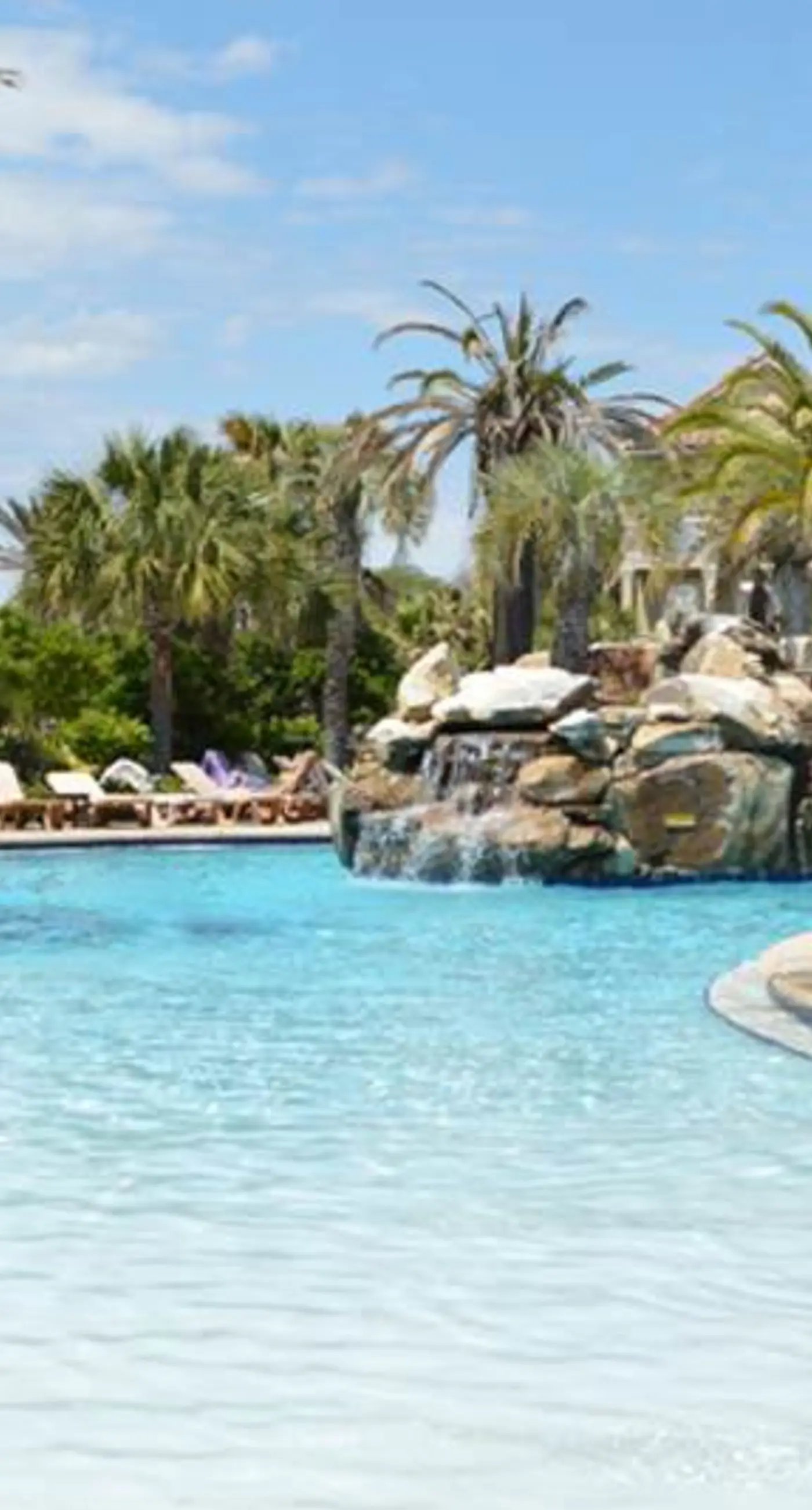 Large, Open Home, Shared Pool, Bike or Walk to the Gulf