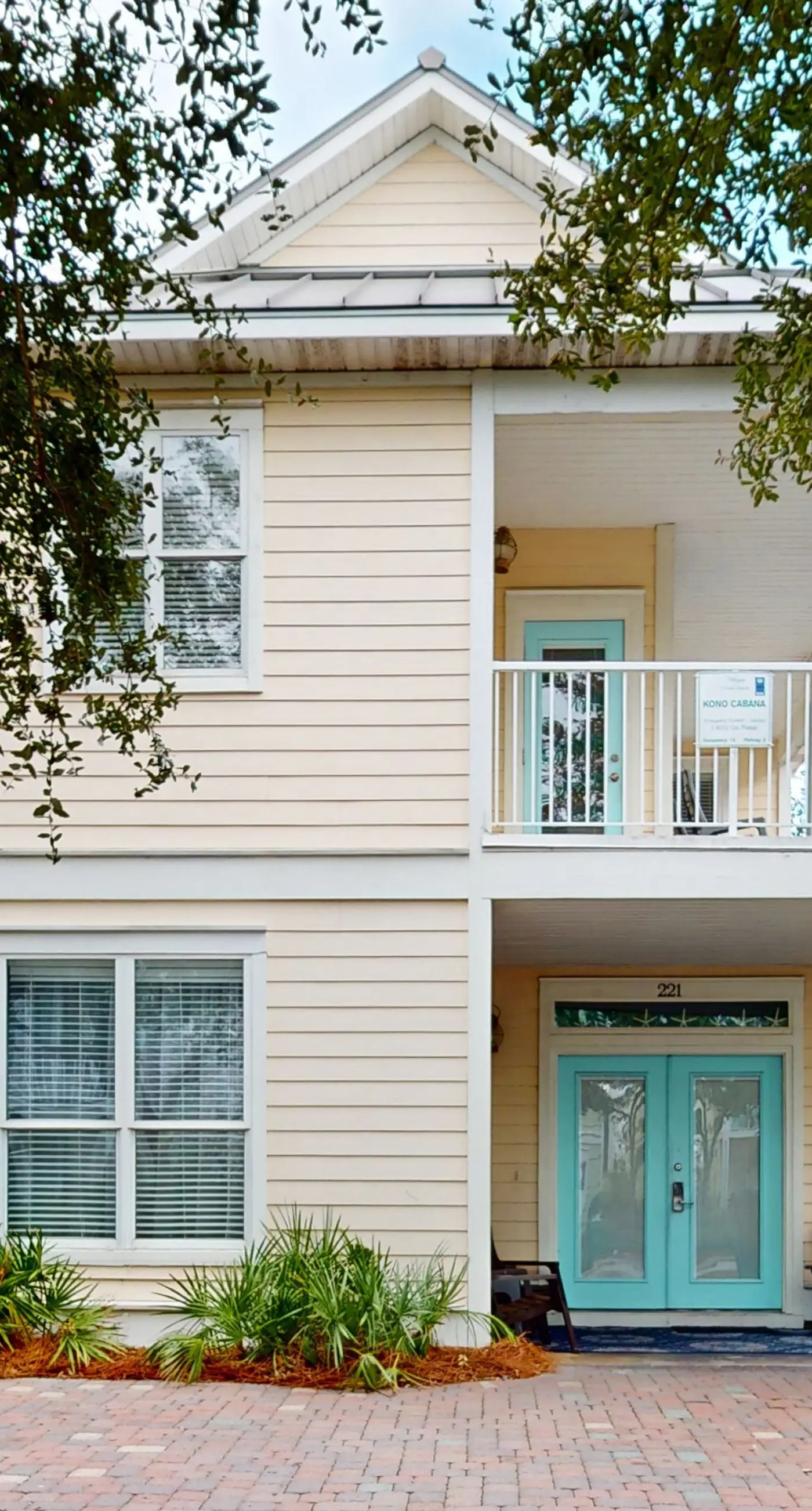 Large, Open Home, Shared Pool, Bike or Walk to the Gulf