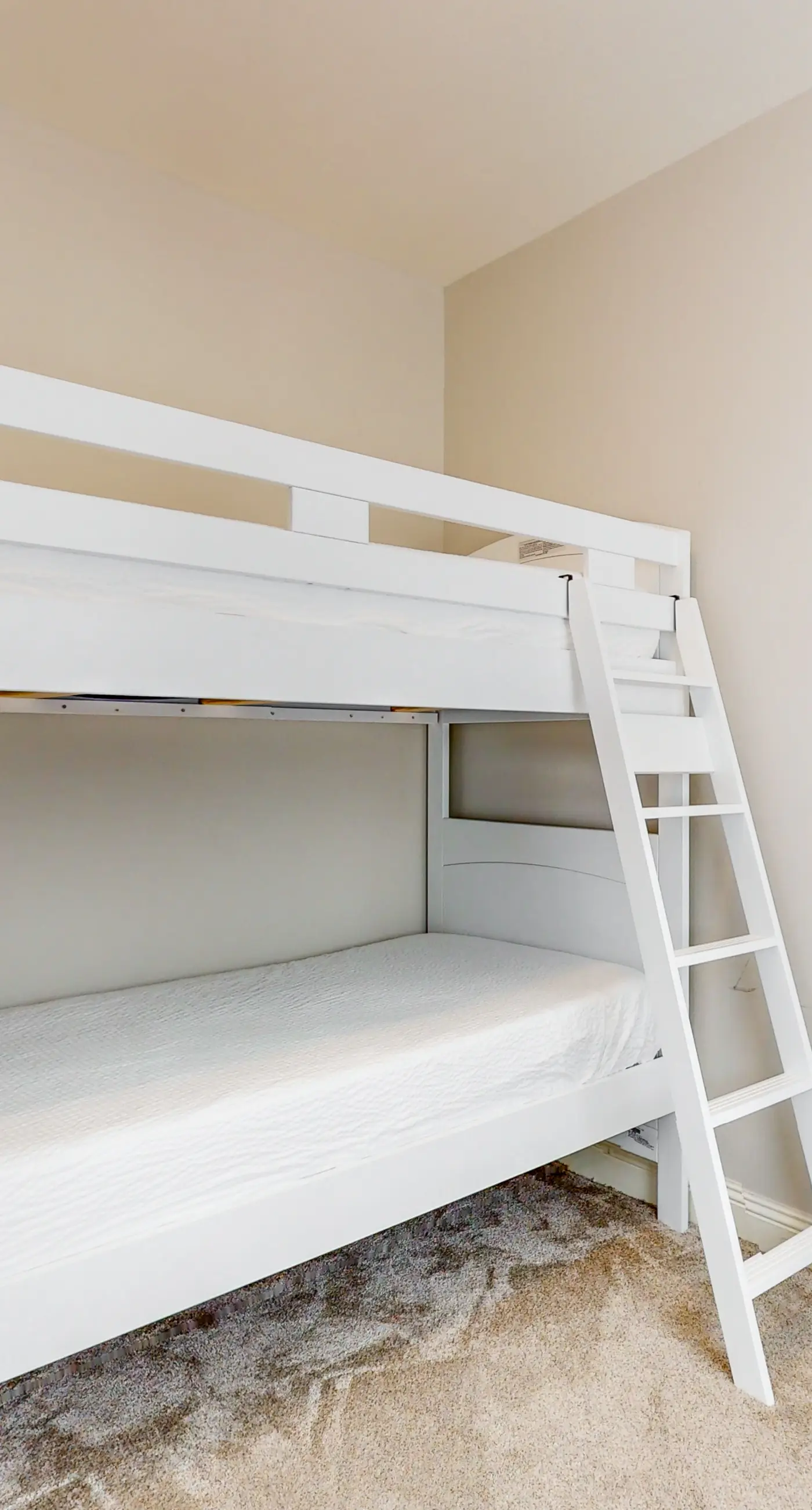 Large, Open Home, Shared Pool, Bike or Walk to the Gulf