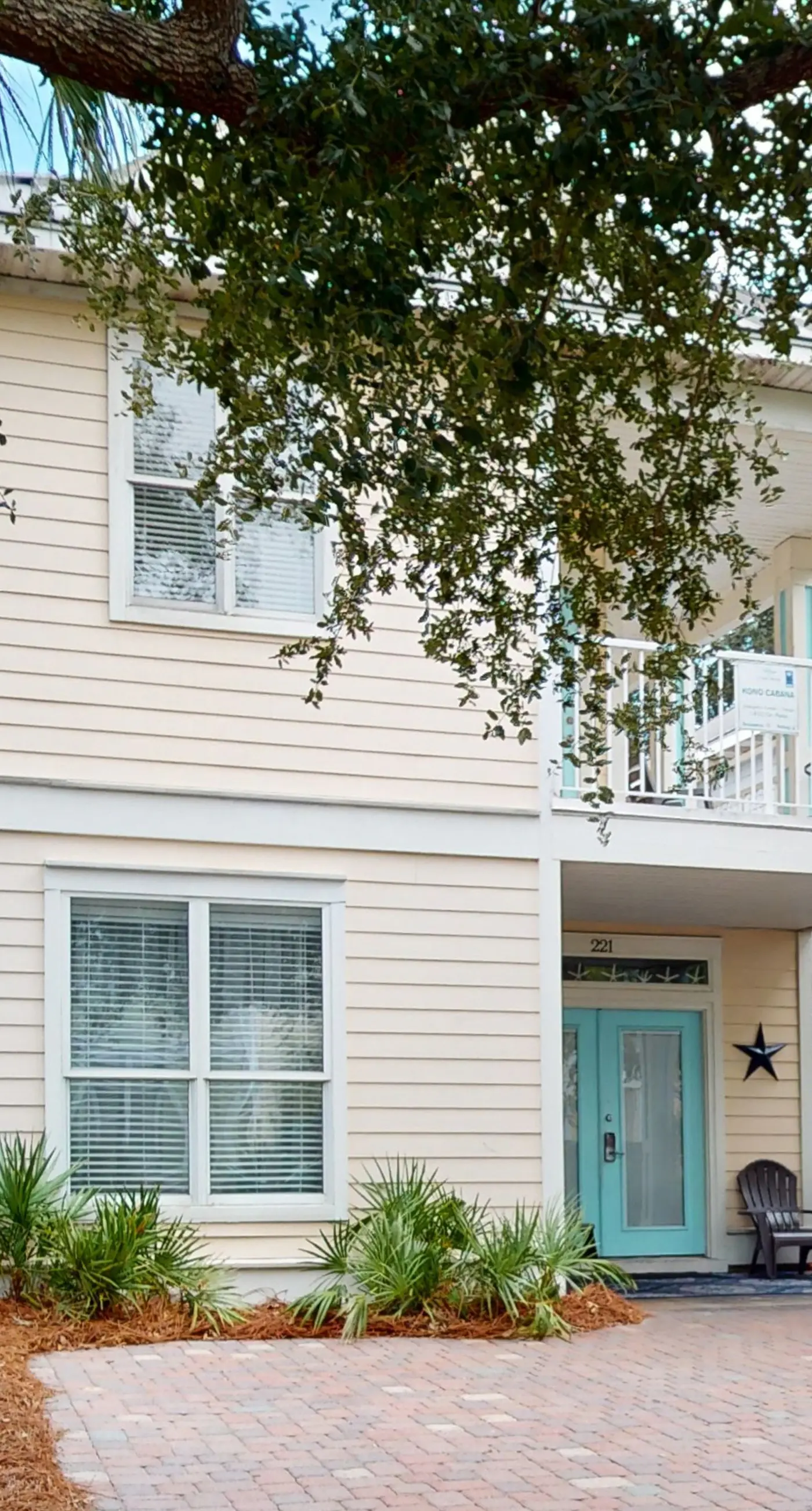 Large, Open Home, Shared Pool, Bike or Walk to the Gulf