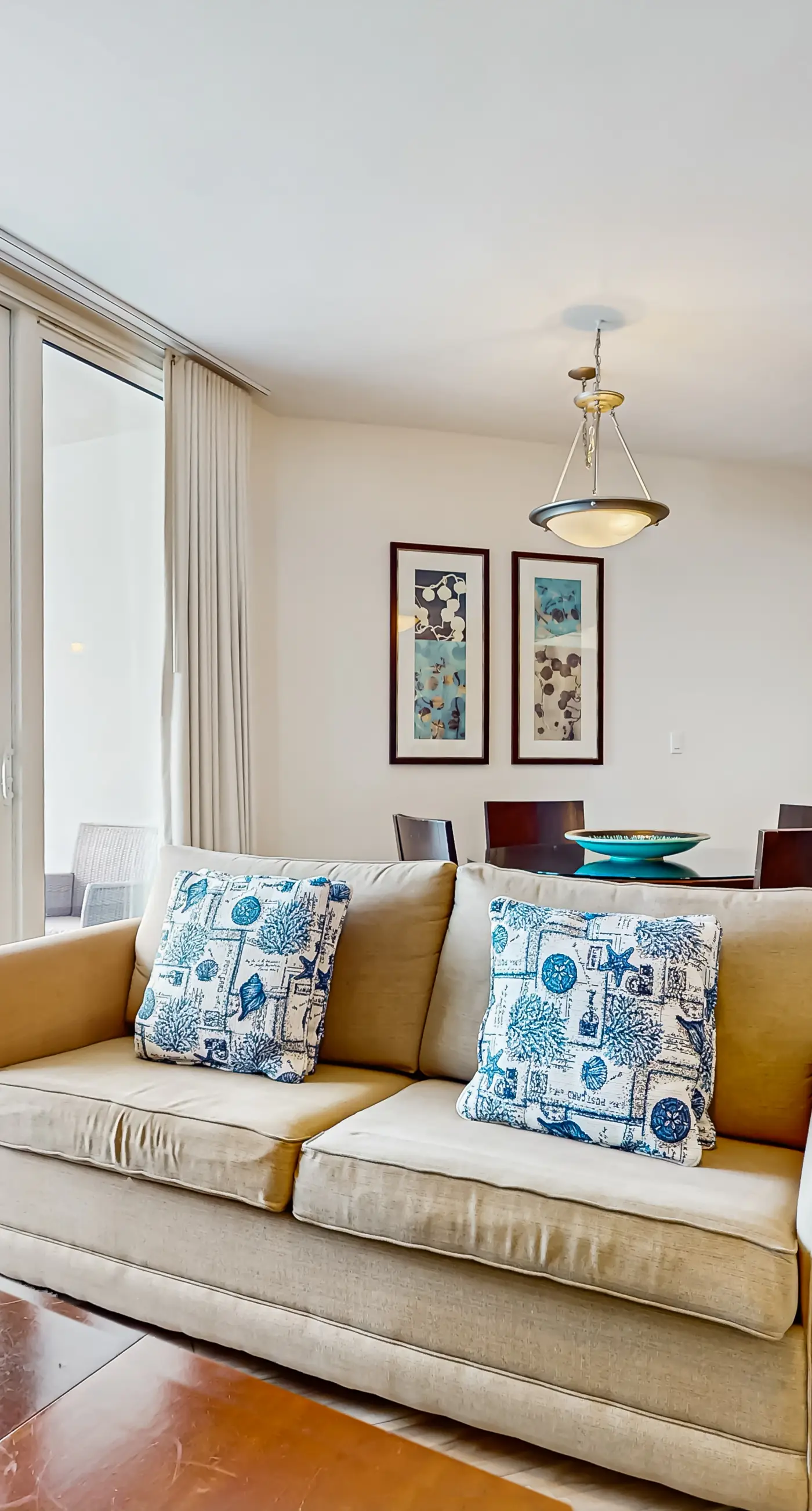 Gulf view condo with WiFi, washer/dryer, balcony, pools, & hot tub