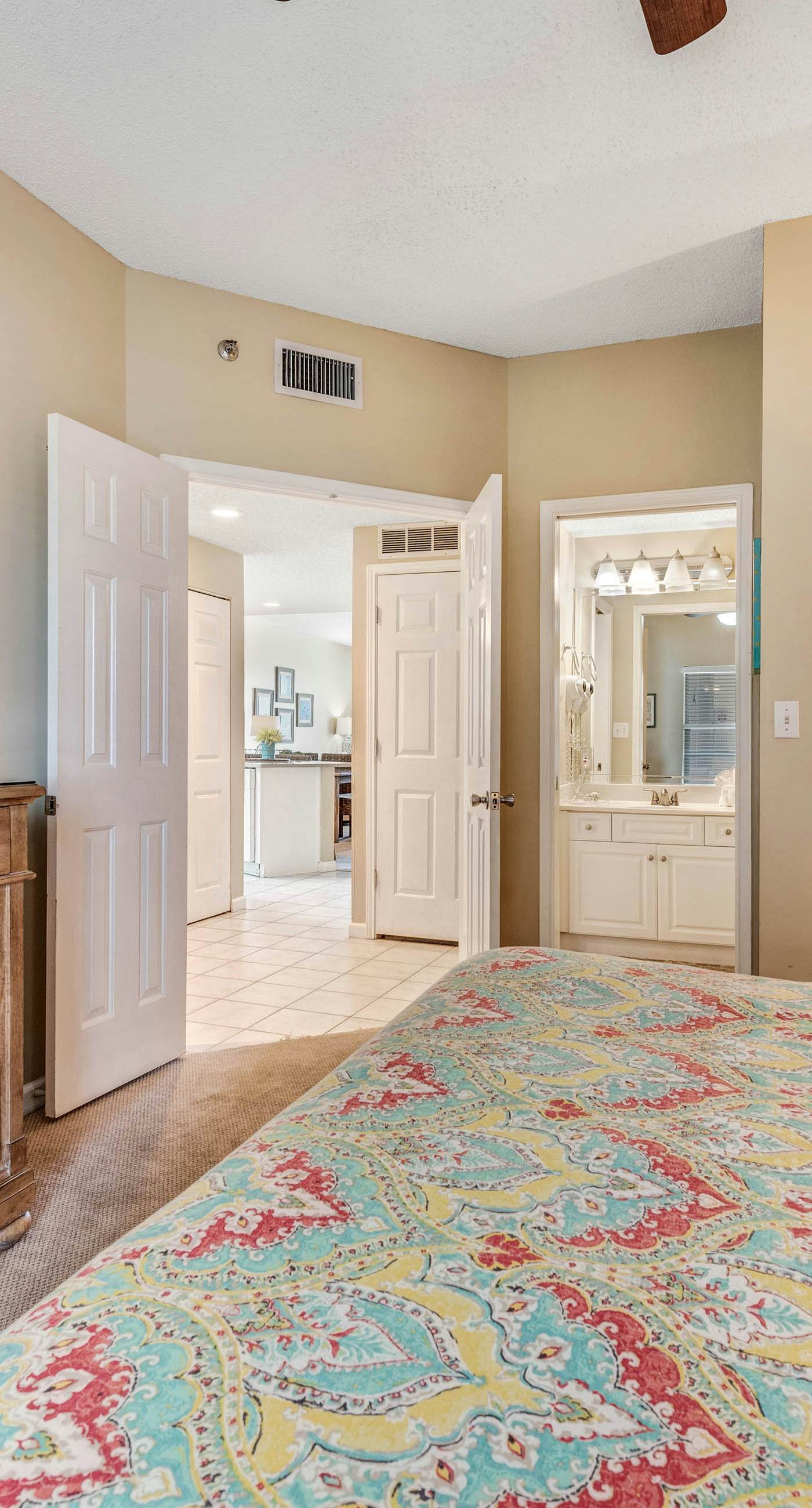 Stunning, waterfront home with Gulf views, pool & fitness room access