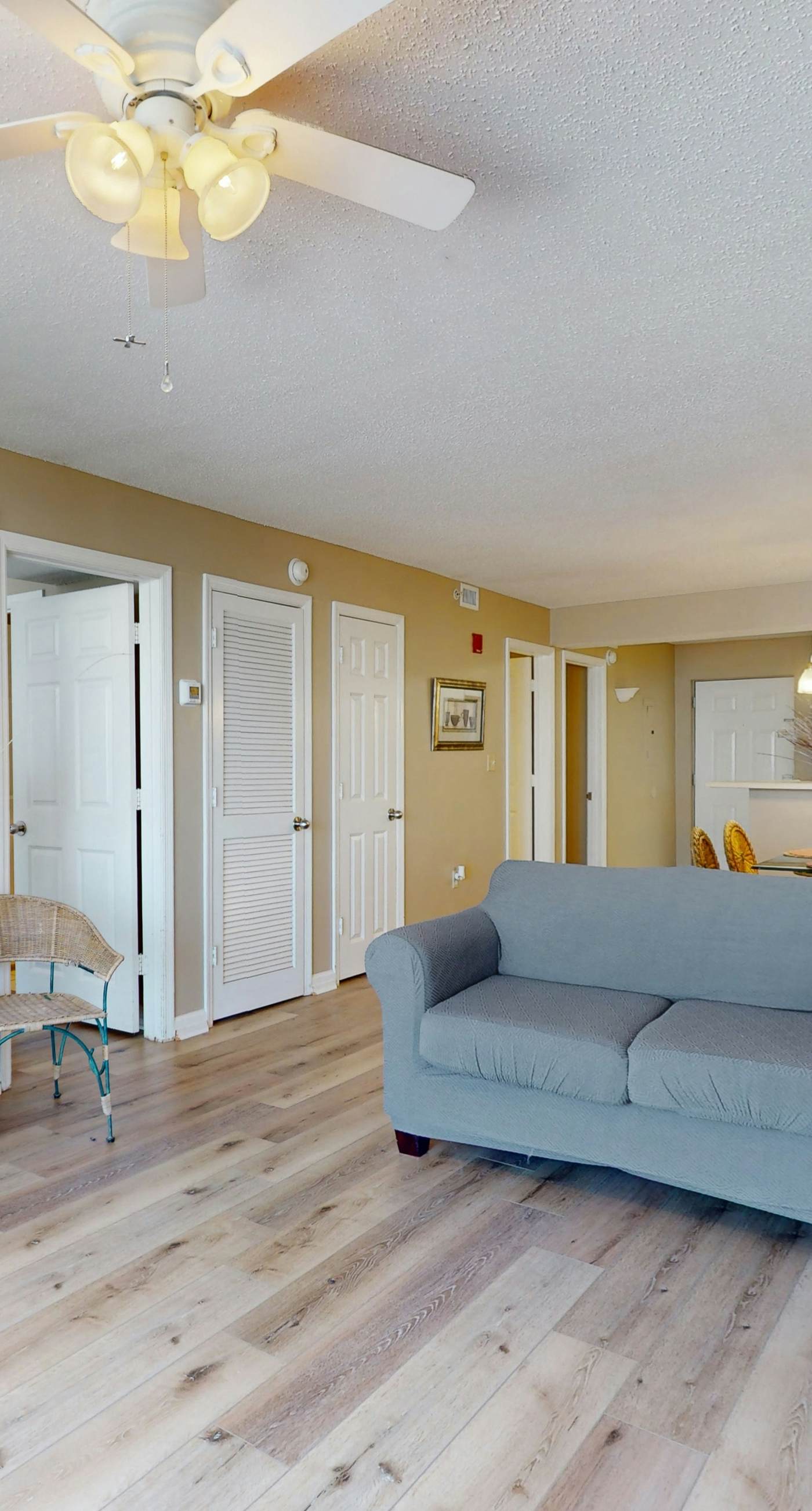 Gulf condo with fitness room, pool & hot tub