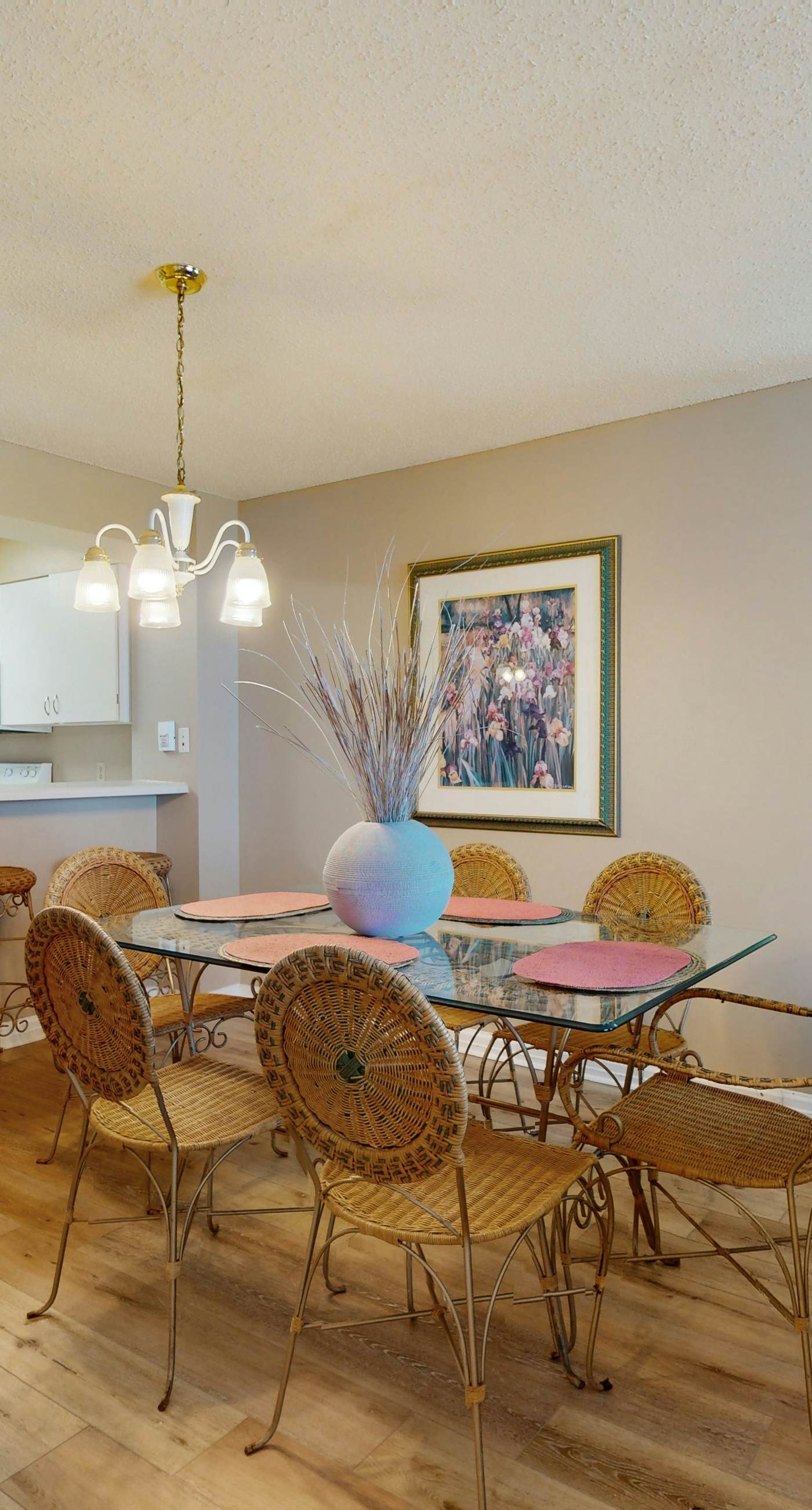 Gulf condo with fitness room, pool & hot tub