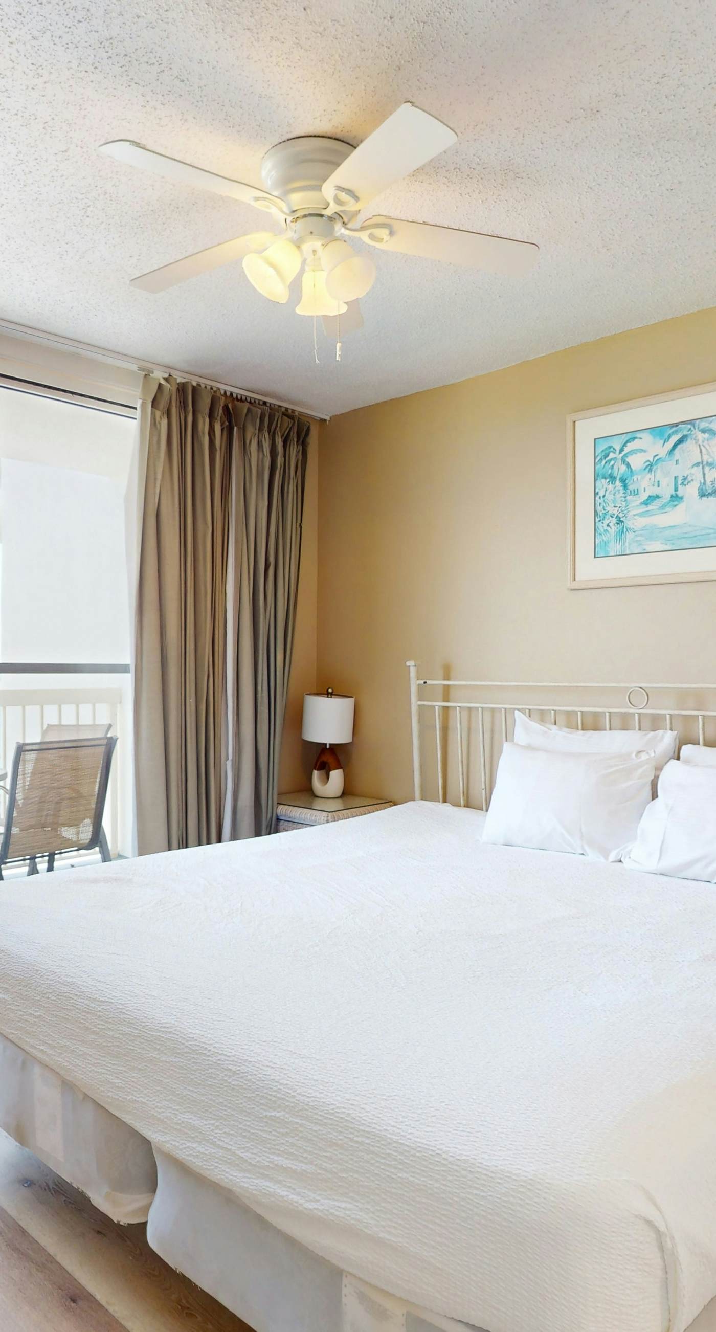 Gulf condo with fitness room, pool & hot tub