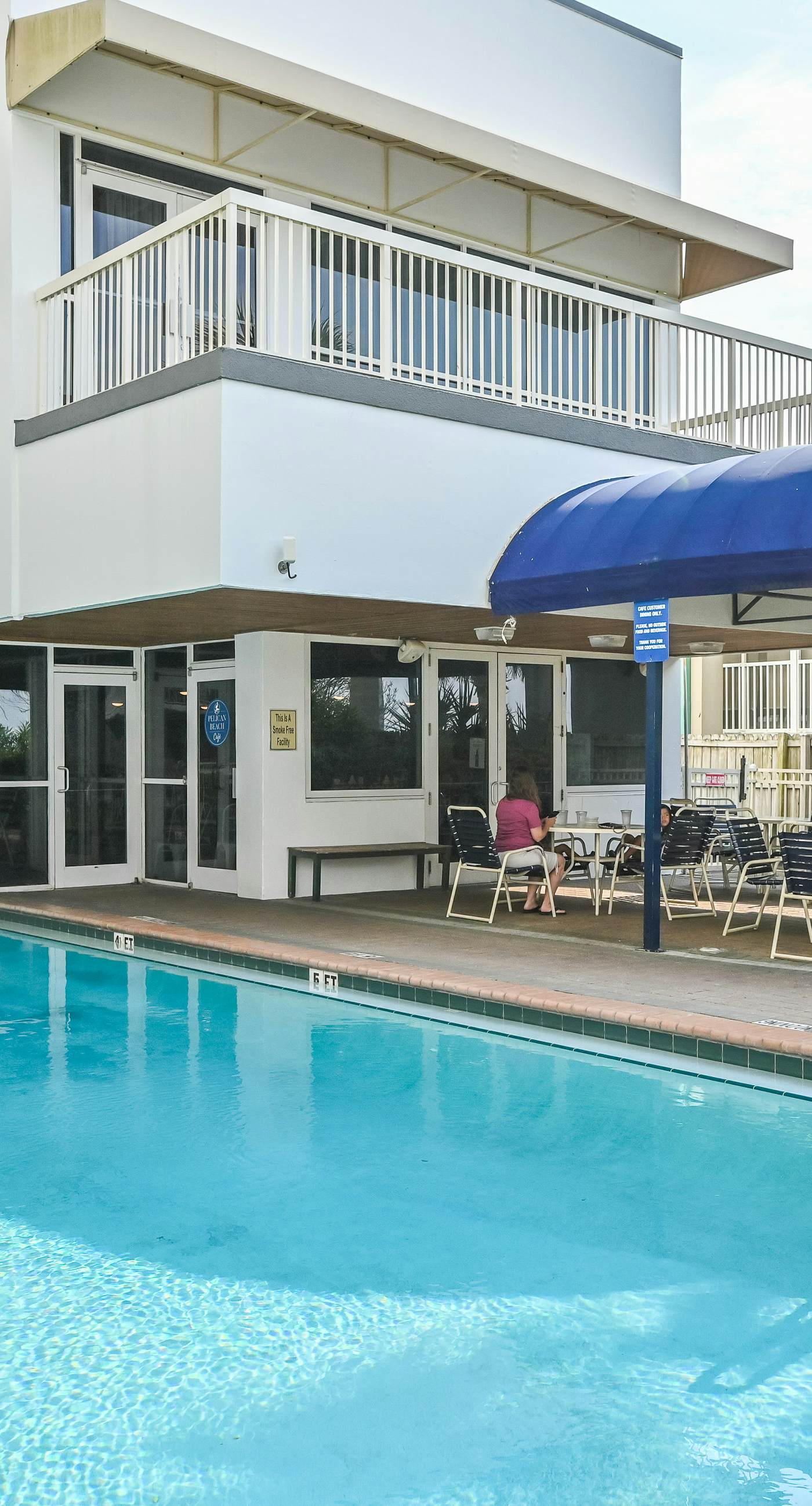 Gulf condo with fitness room, pool & hot tub