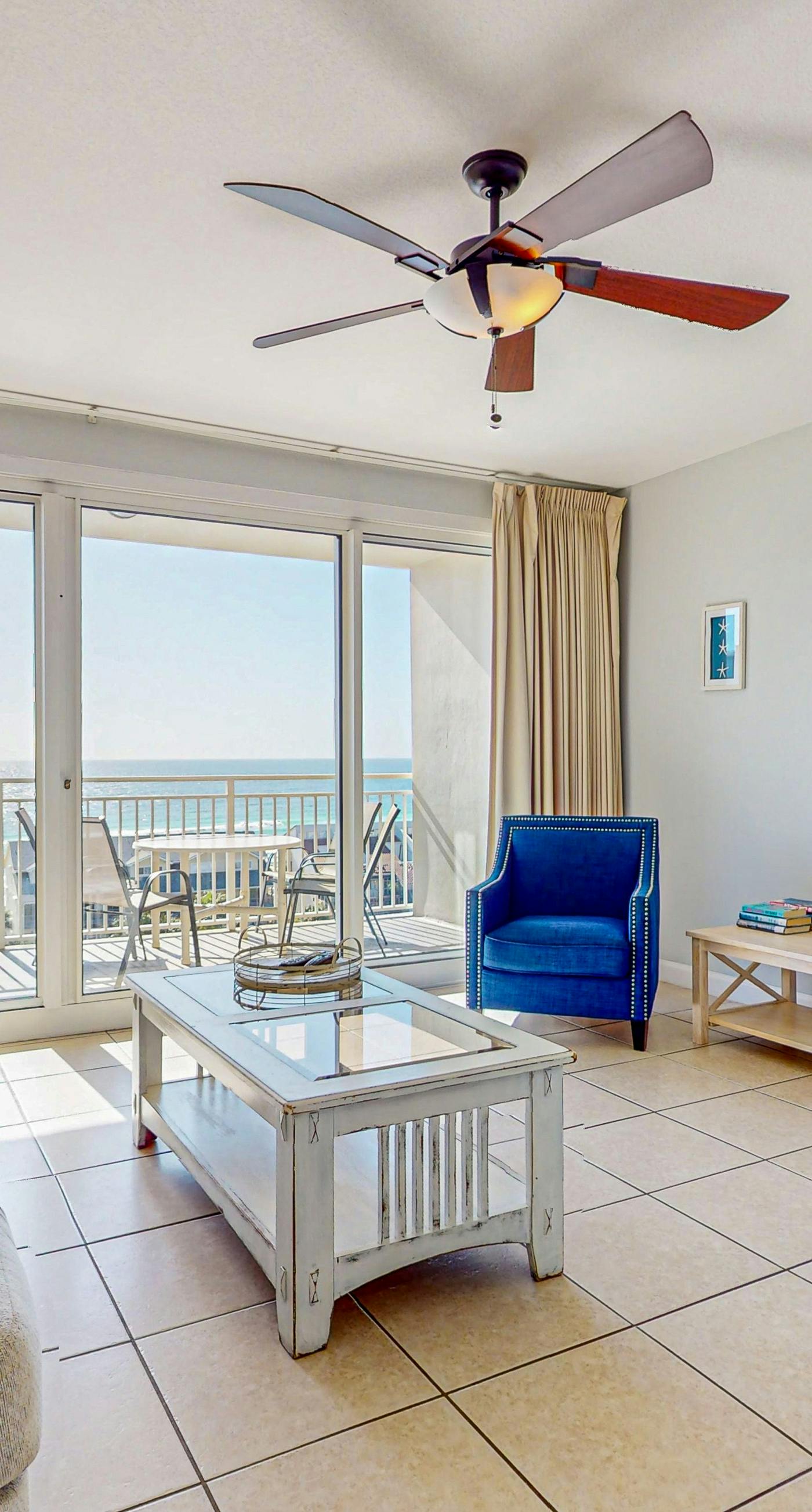 Bright, Gulf view condo w/ balcony & shared lagoon pool/gym - steps to beach