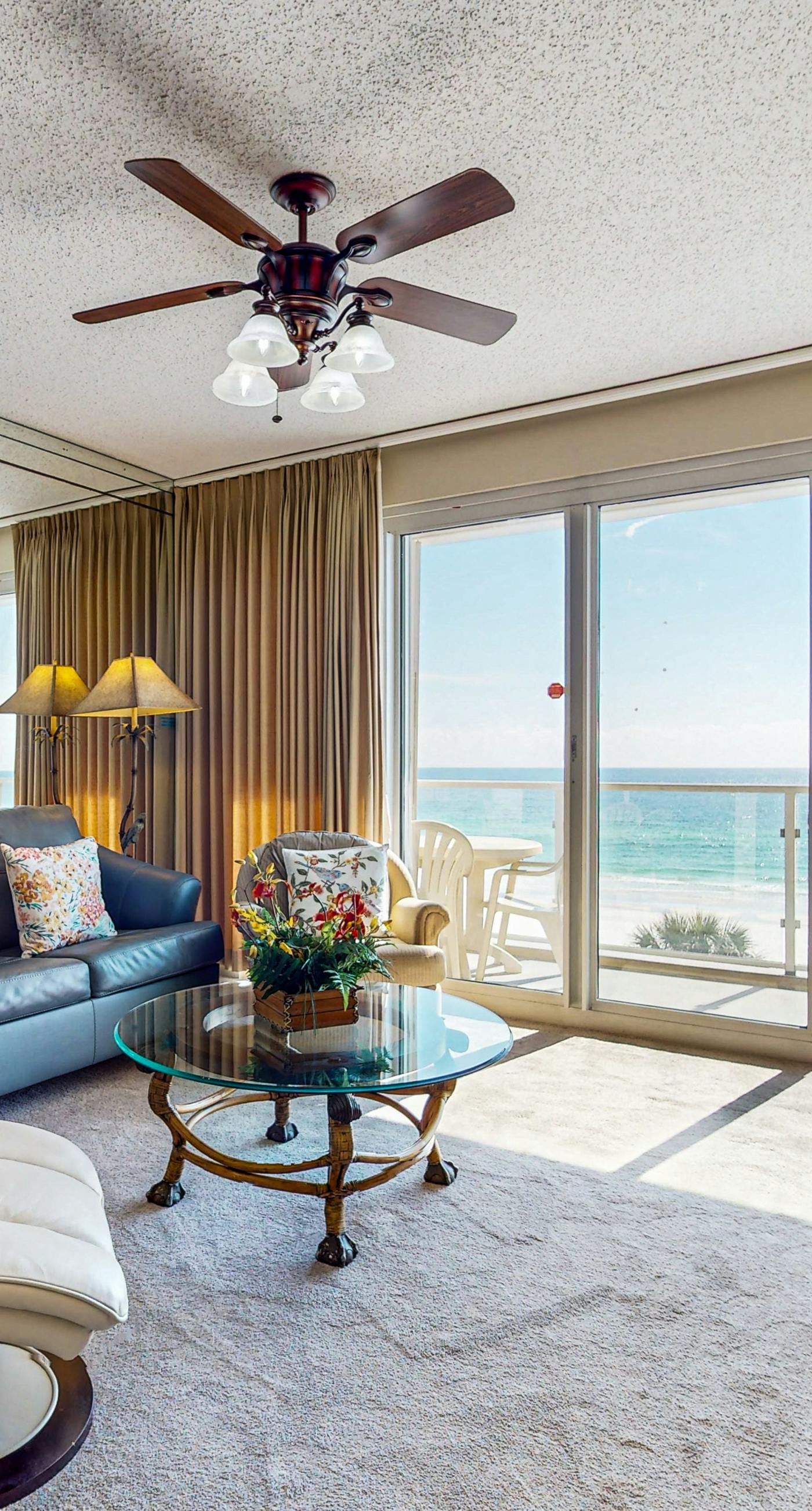 Relaxing, gulf-view condo with pool, fitness room & beach access