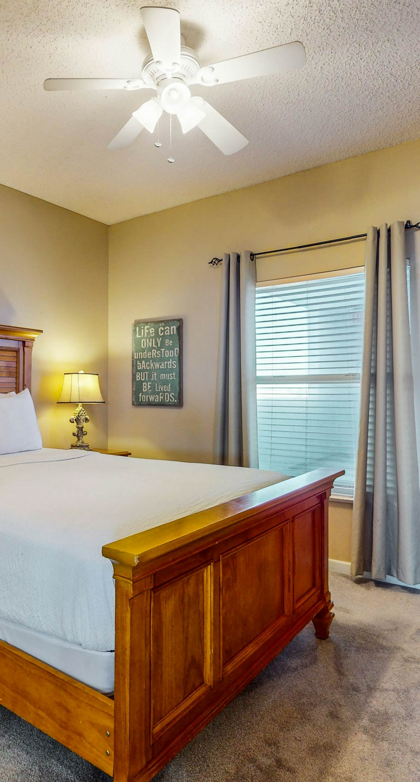 Relaxing, gulf-view condo with pool, fitness room & beach access