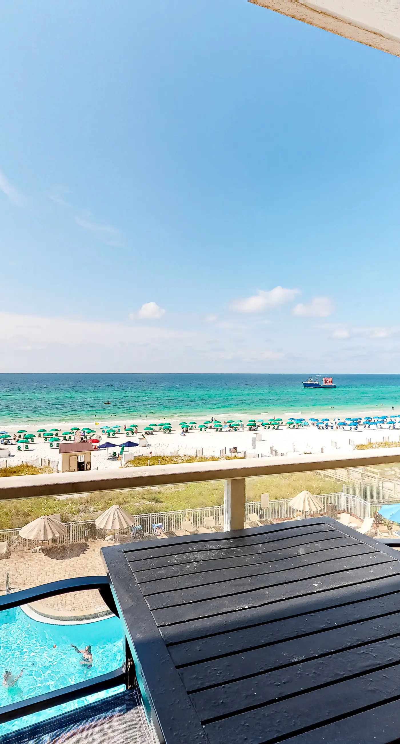 Pleasant, beachside home with Gulf view, pool & pool spa access