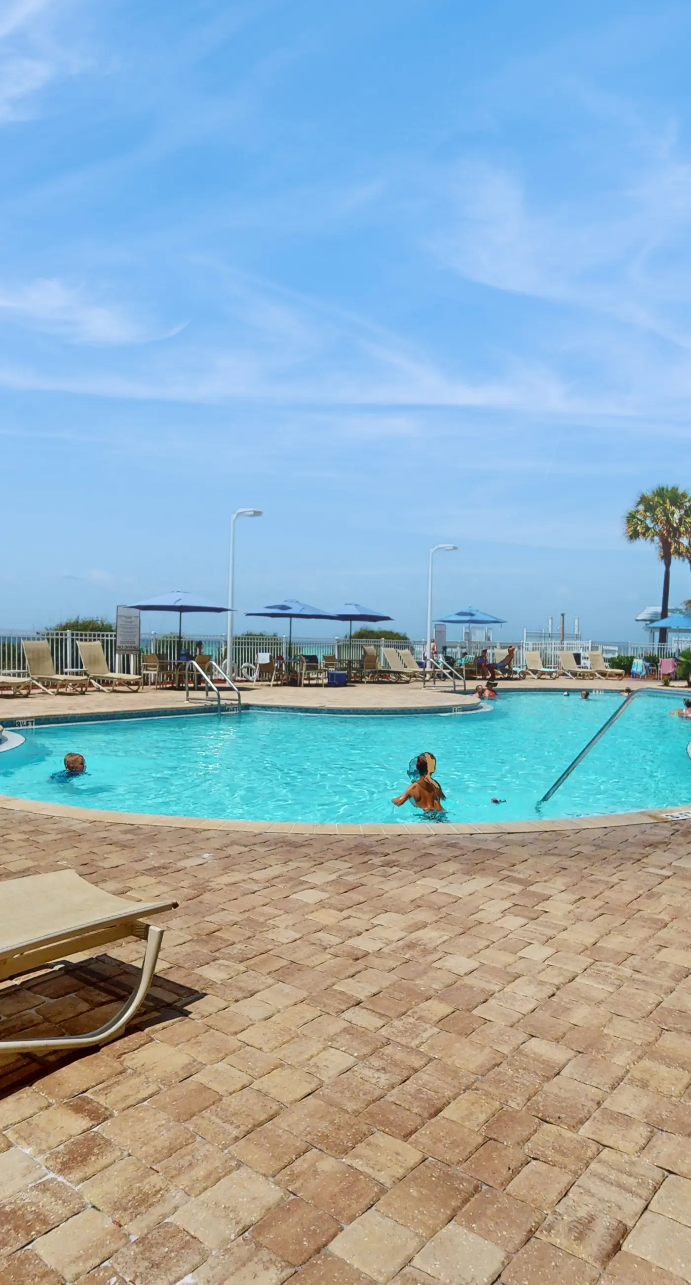 Pleasant, beachside home with Gulf view, pool & pool spa access