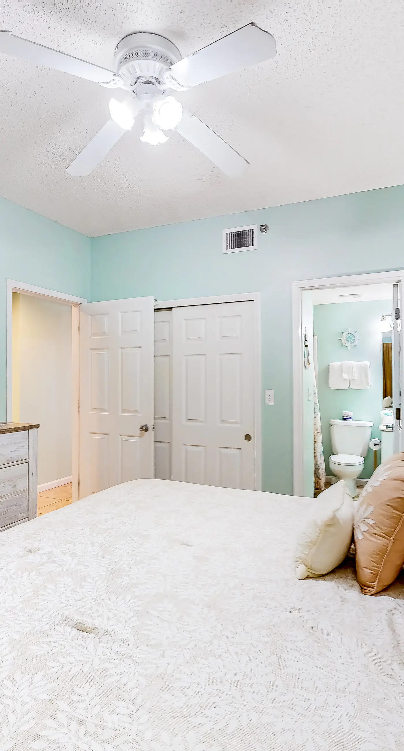 Pleasant, beachside home with Gulf view, pool & pool spa access