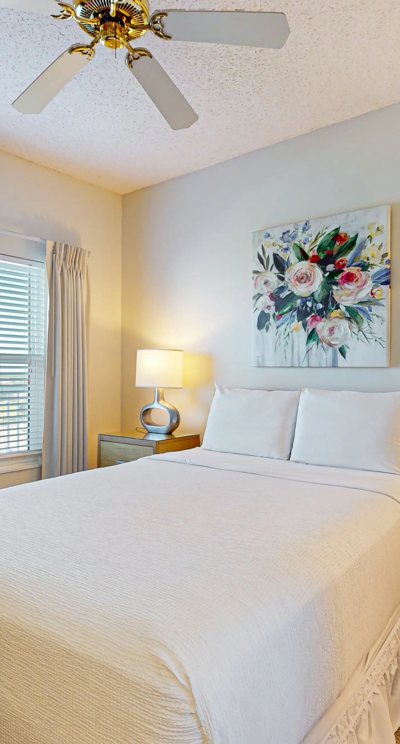 Seaside escape with water view, balcony, pool, pool spa & gym access