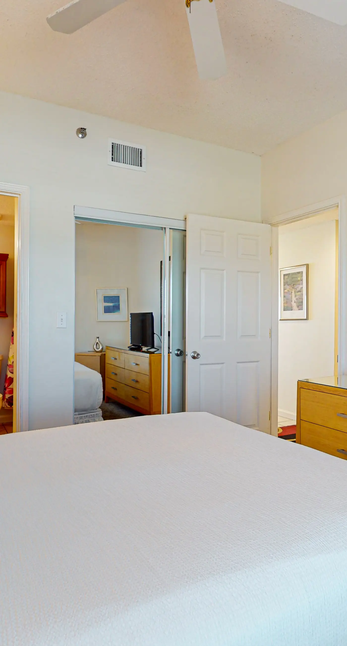 Seaside escape with water view, balcony, pool, pool spa & gym access