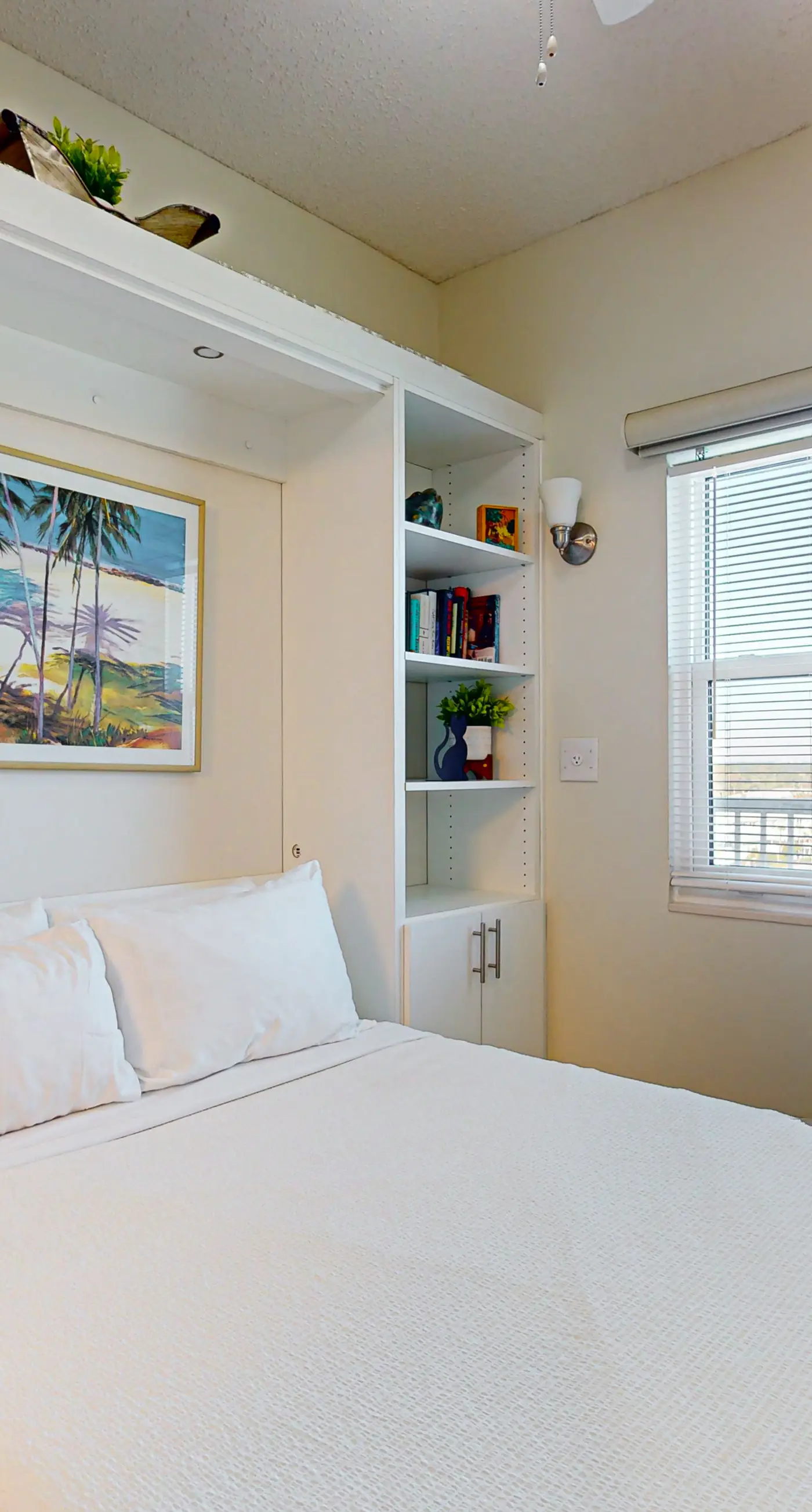 Seaside escape with water view, balcony, pool, pool spa & gym access