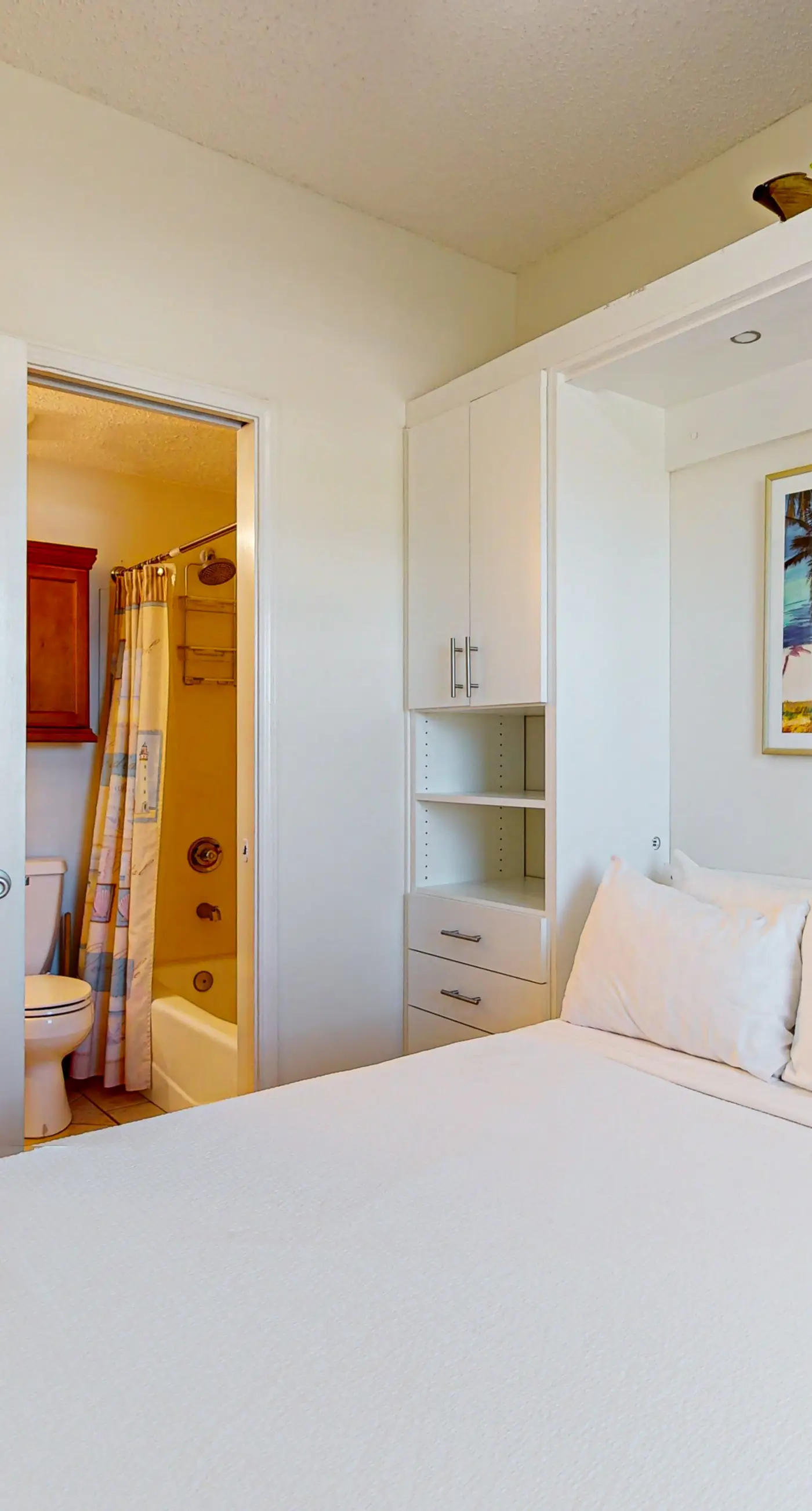 Seaside escape with water view, balcony, pool, pool spa & gym access