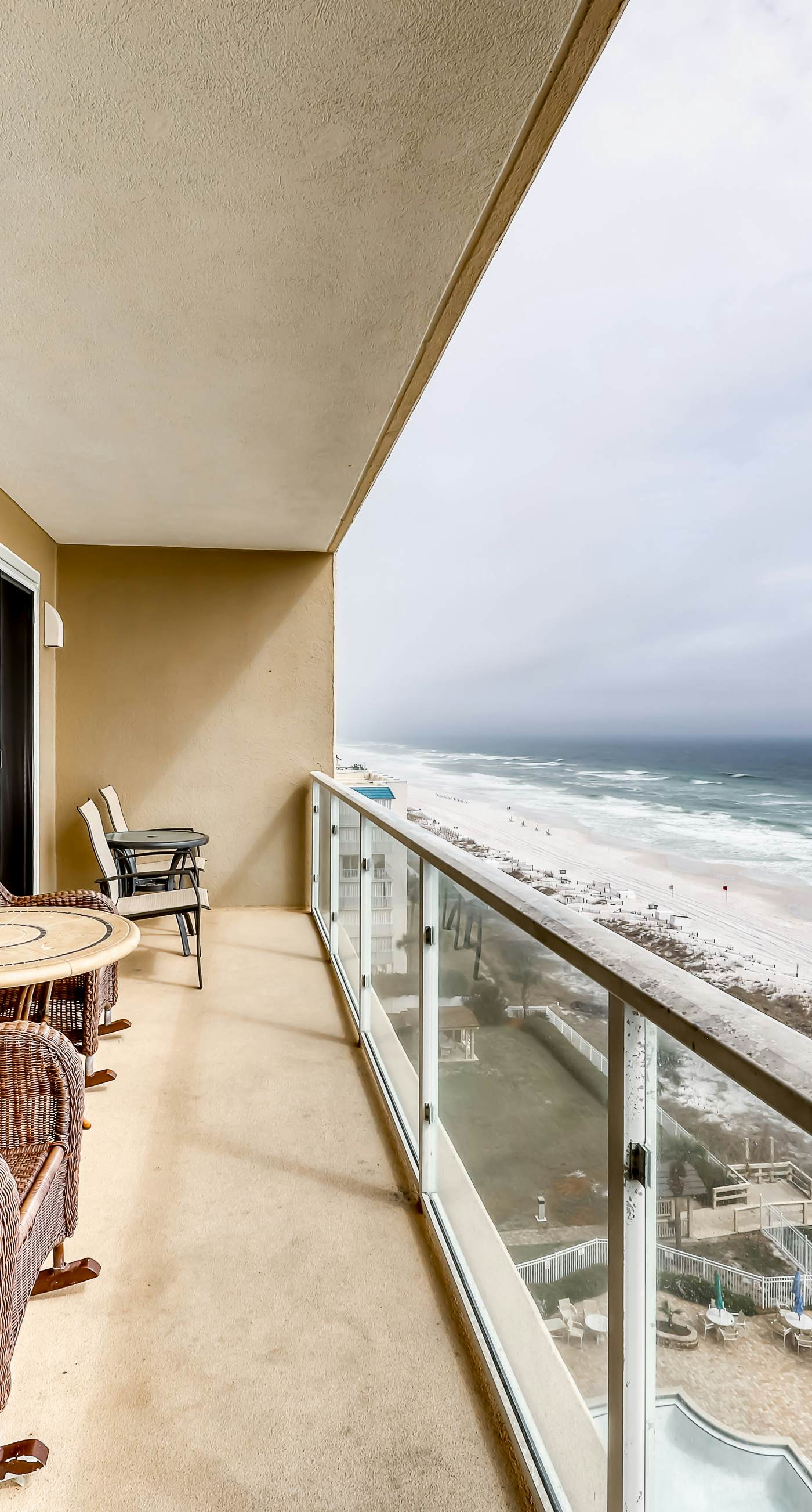 Elegantly-appointed condo at the beach with Gulf views & pool