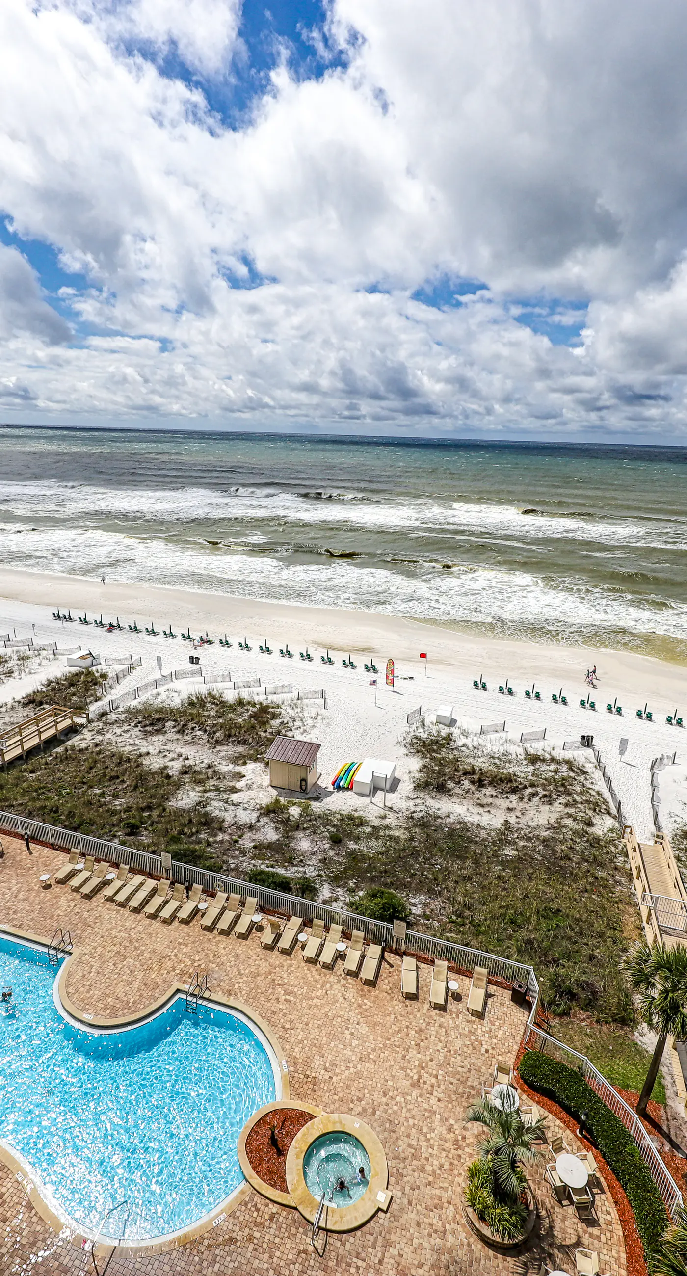 Elegantly-appointed condo at the beach with Gulf views & pool