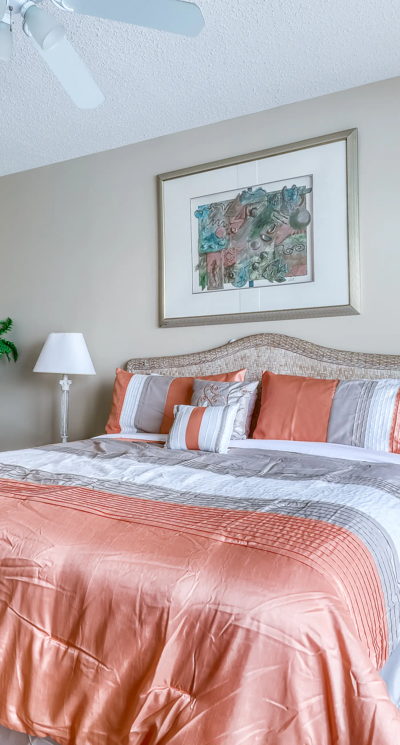 Elegantly-appointed condo at the beach with Gulf views & pool