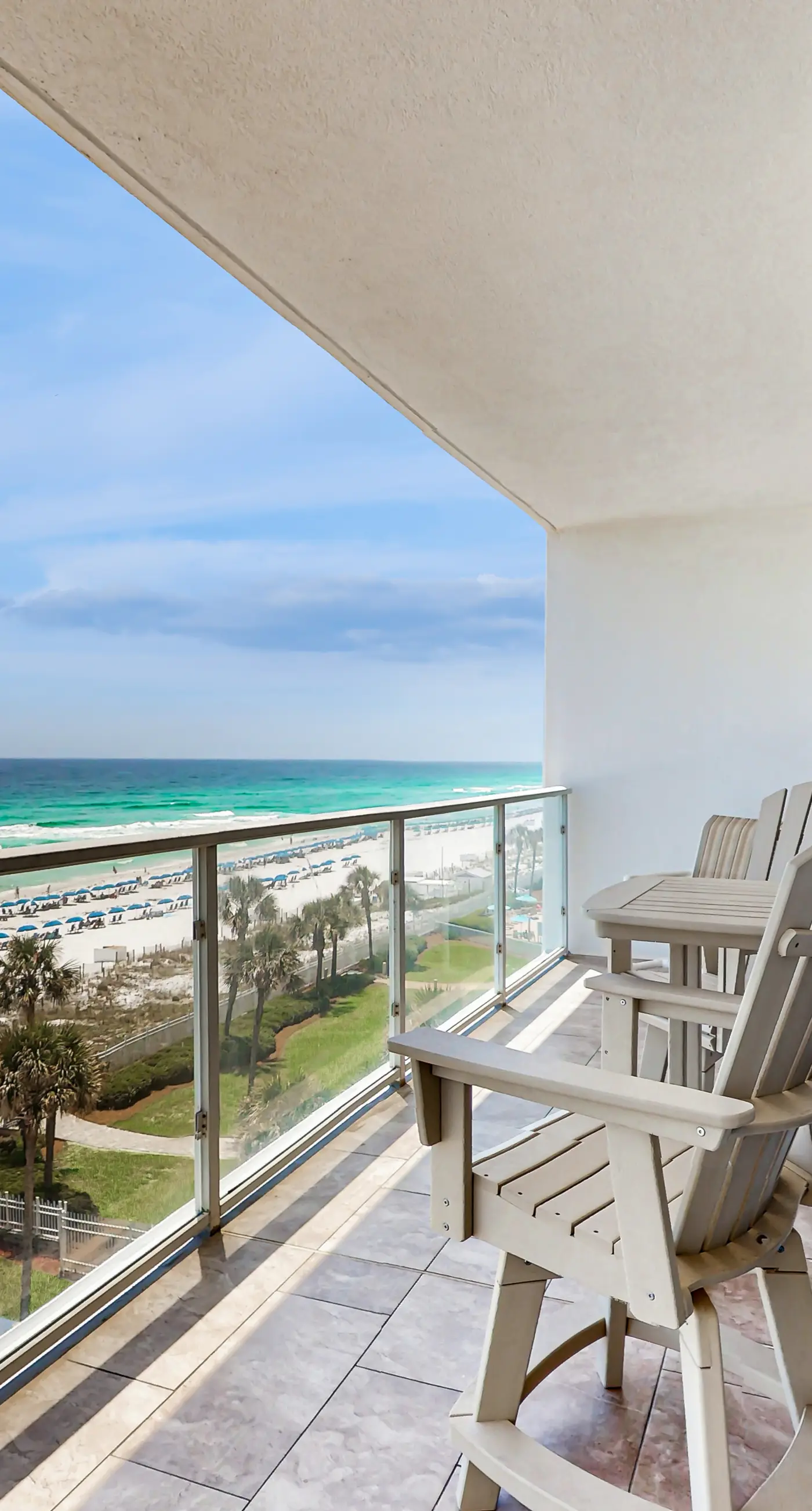 Superb Gulf front condo with pool, pool spa & fitness center access