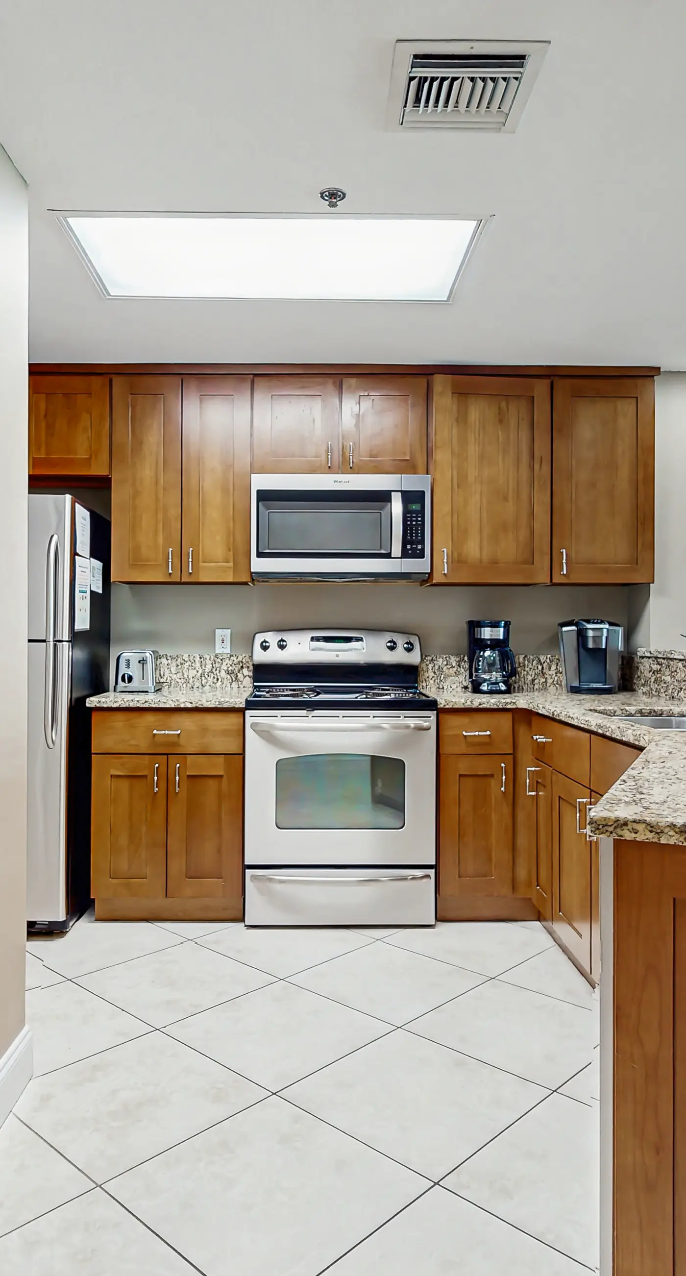 Superb Gulf front condo with pool, pool spa & fitness center access