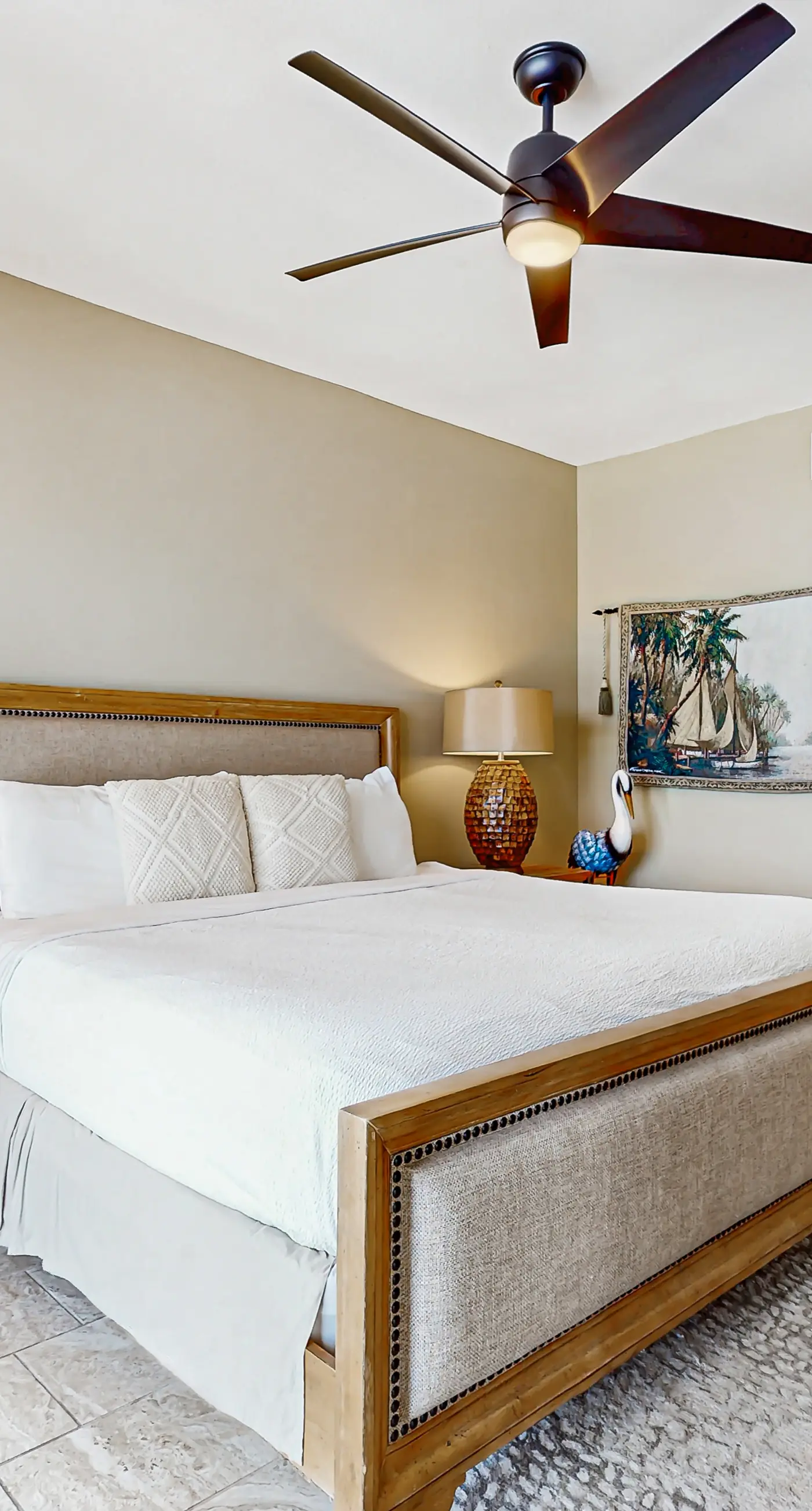 Superb Gulf front condo with pool, pool spa & fitness center access