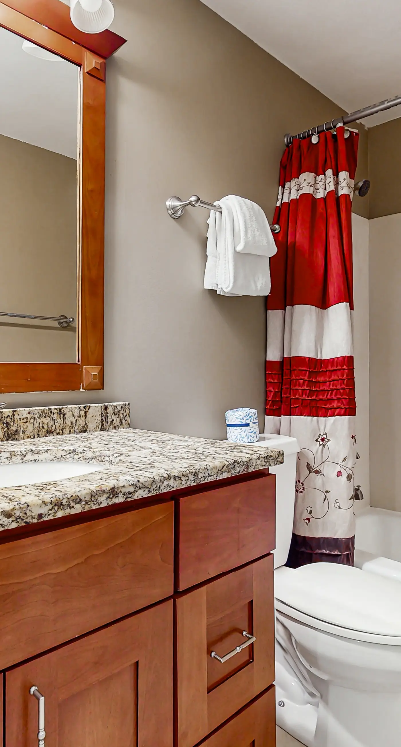 Superb Gulf front condo with pool, pool spa & fitness center access