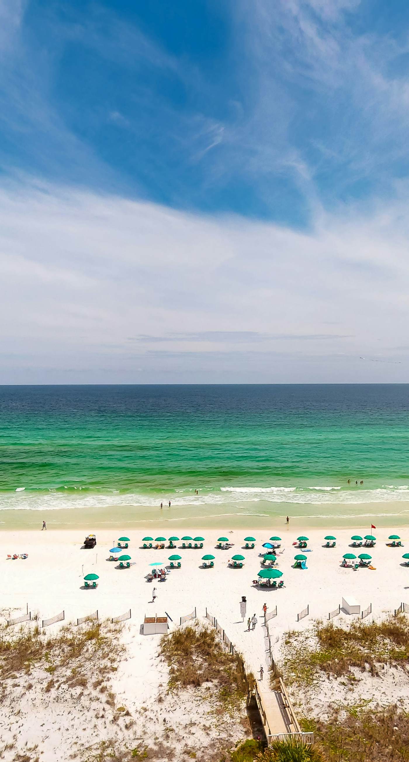 Gorgeous beach view home with balcony, pool & fitness room