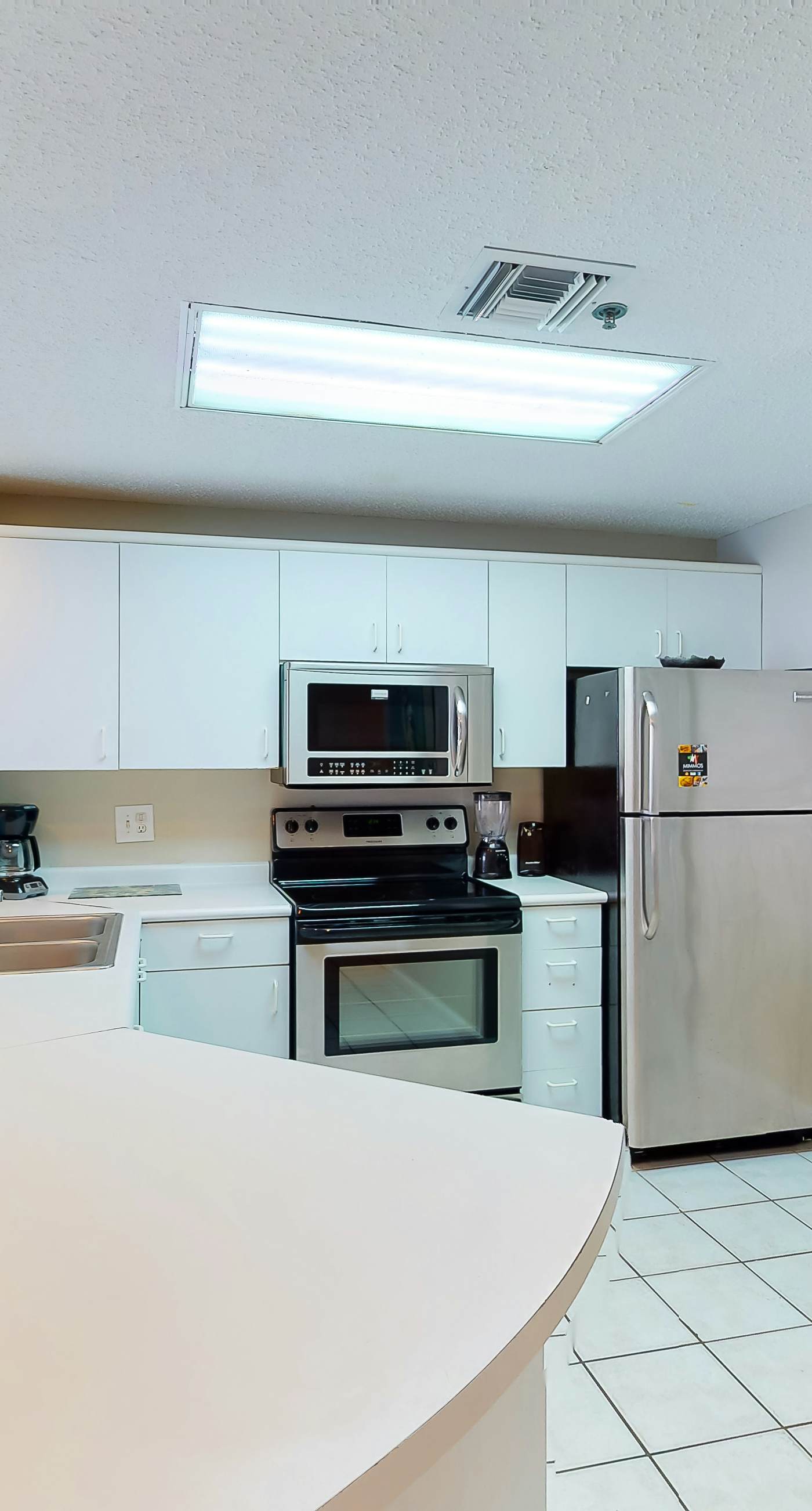 Gorgeous beach view home with balcony, pool & fitness room