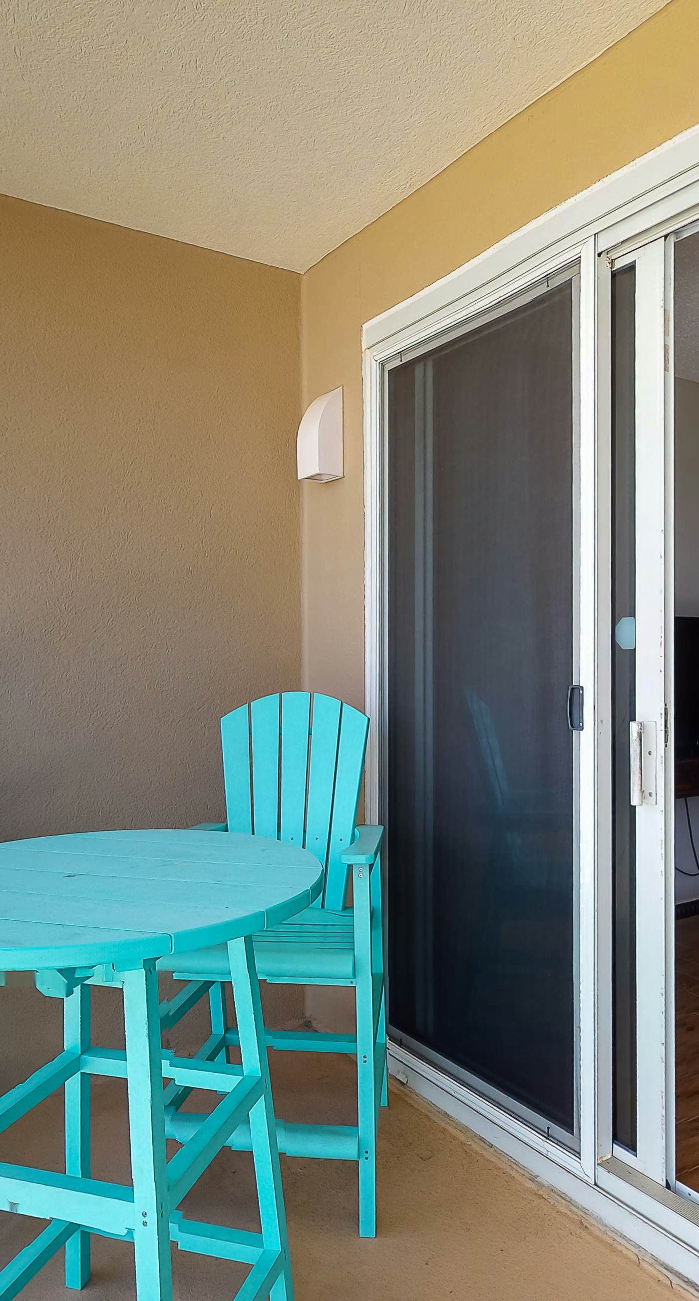 Gorgeous beach view home with balcony, pool & fitness room