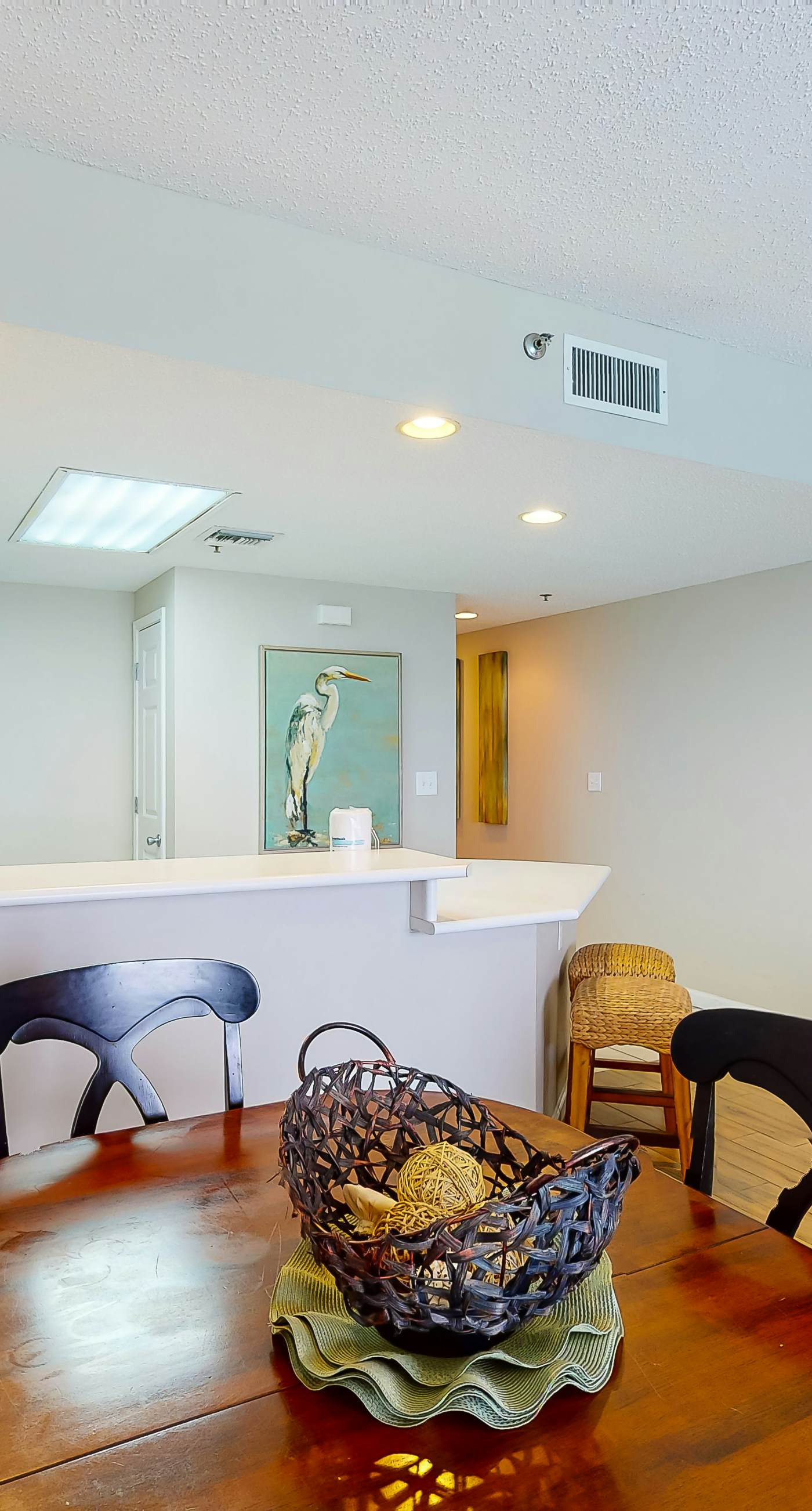 Gorgeous beach view home with balcony, pool & fitness room