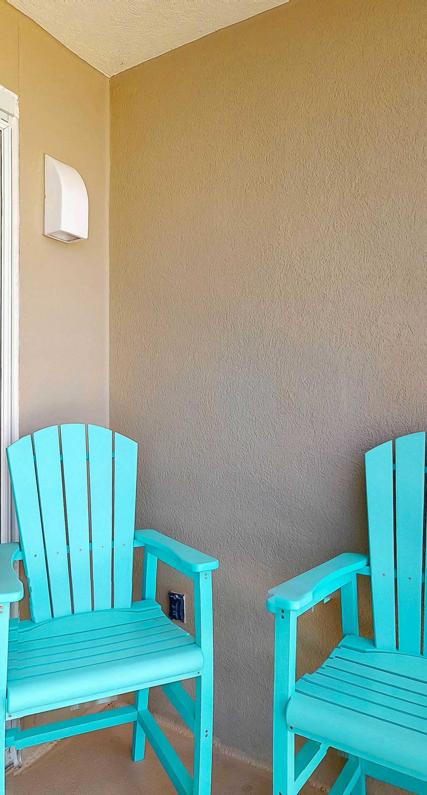 Gorgeous beach view home with balcony, pool & fitness room