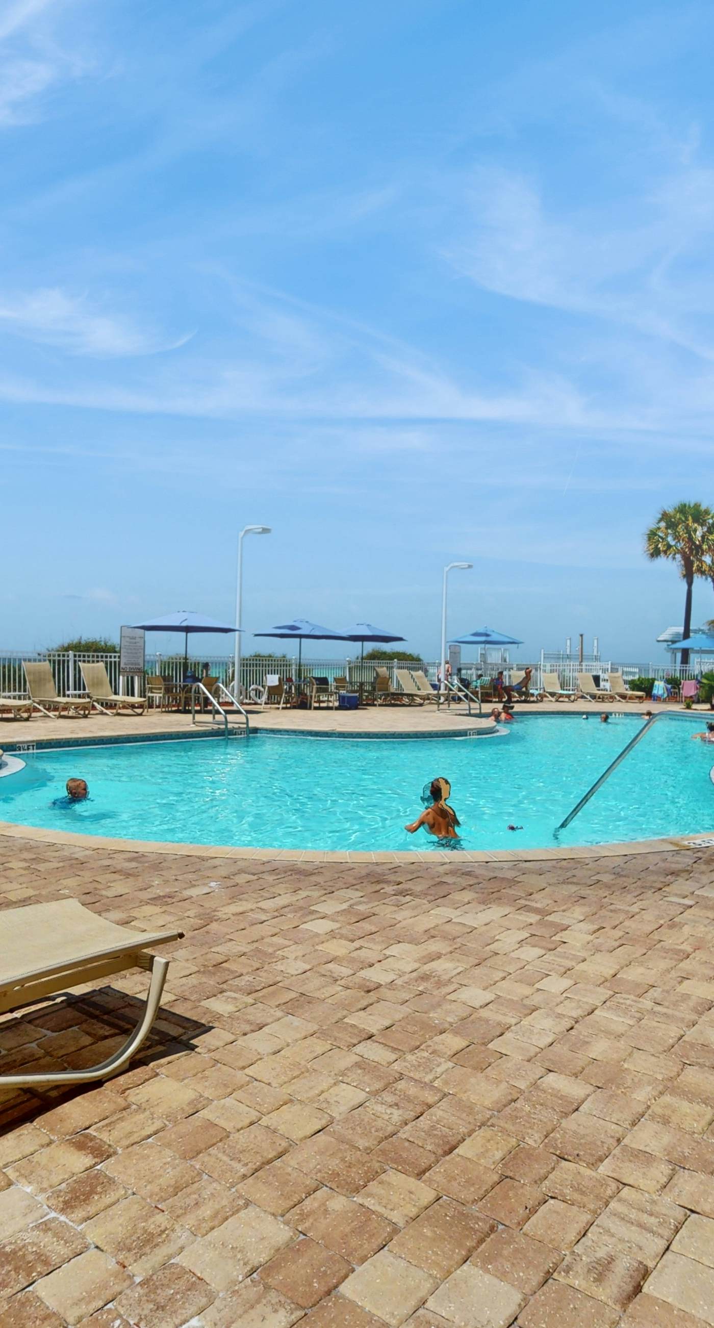 Gorgeous beach view home with balcony, pool & fitness room