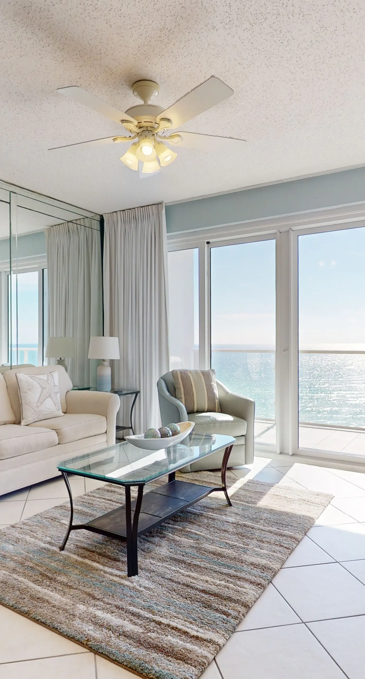 Vibrant condo on the Gulf with pool, fitness room & playground