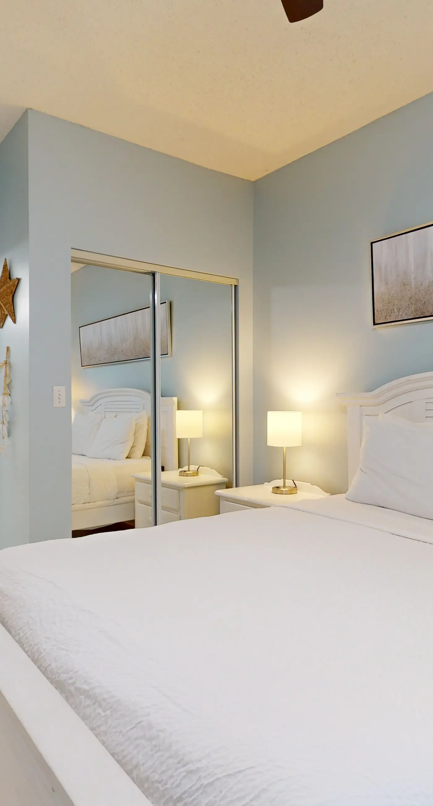 Vibrant condo on the Gulf with pool, fitness room & playground