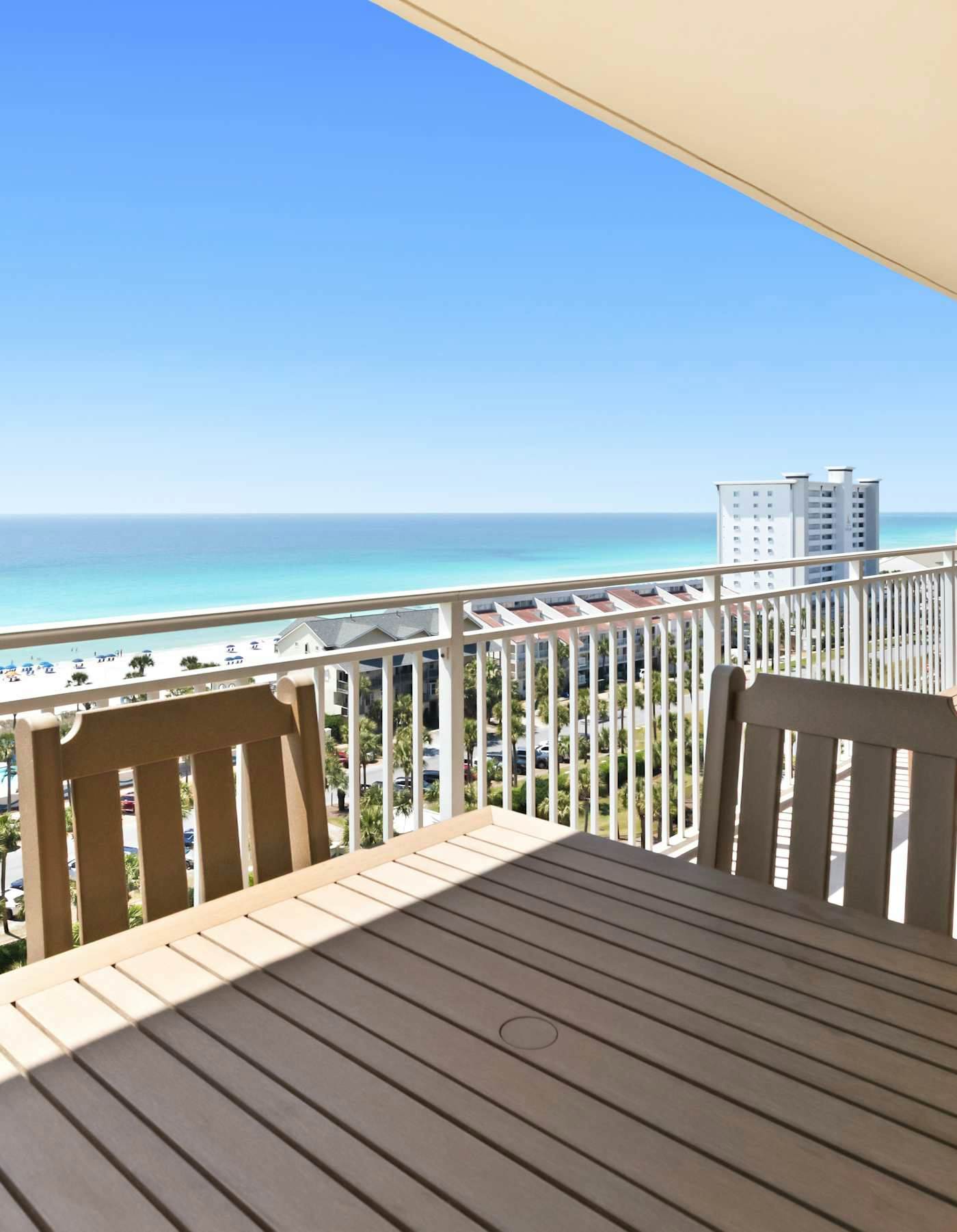 Sterling Shores 1007 Deluxe condo w gulf view, private balcony - shared fitness room and BBQ area